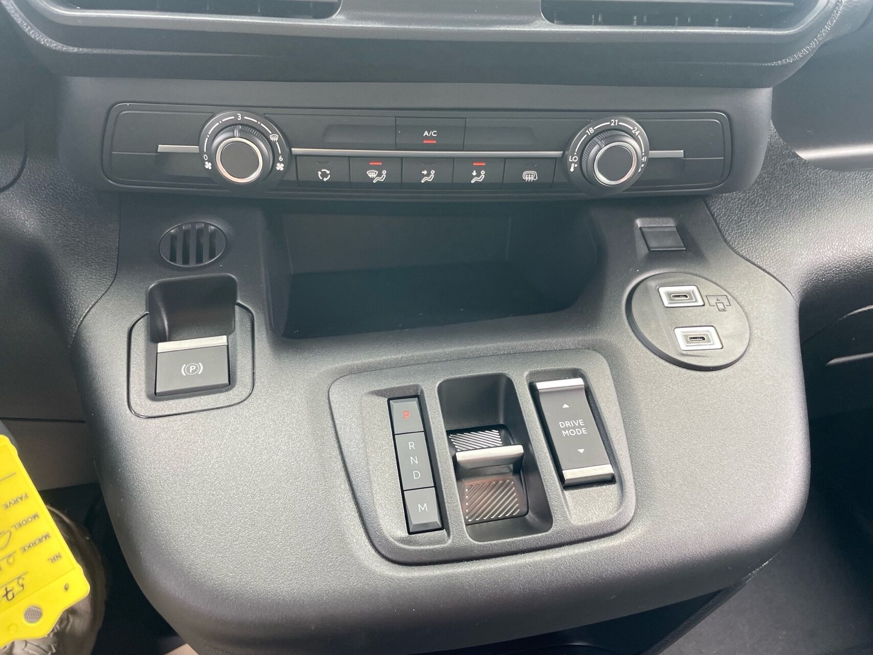 Billede af Opel Combo L2V2 1,5 BlueHDi Enjoy+ EAT8 130HK Van 8g Aut.