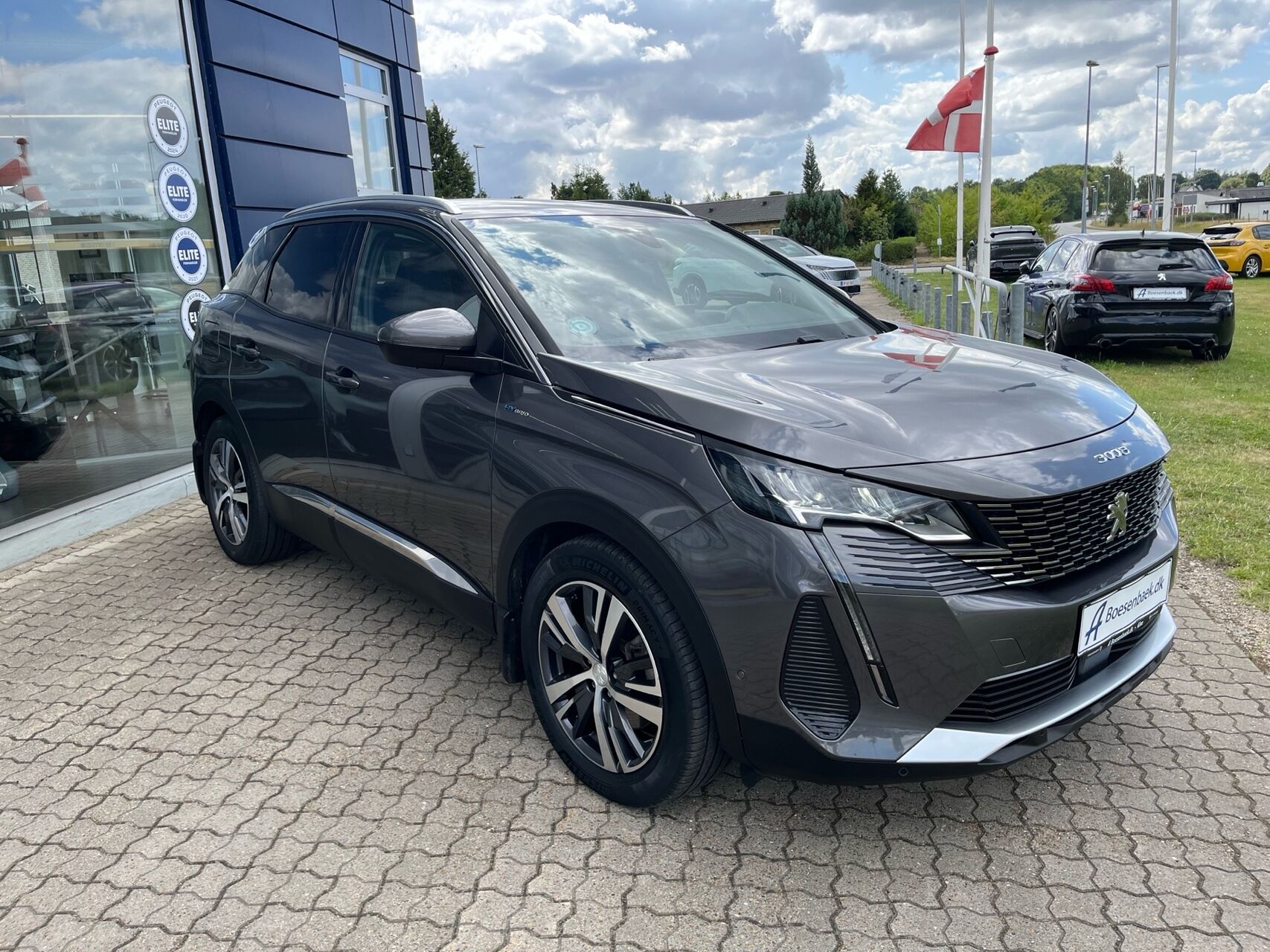 Billede af Peugeot 3008 1,6 PureTech  Plugin-hybrid Allure Pack EAT8 225HK 5d 8g Aut.