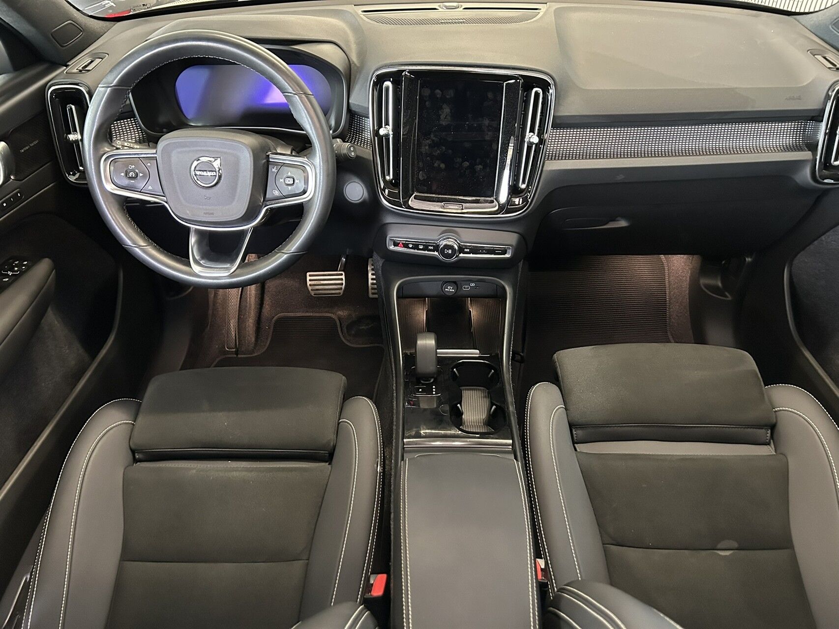 Billede af Volvo XC40 P8 Recharge Twin Pro AWD 408HK 5d Aut.
