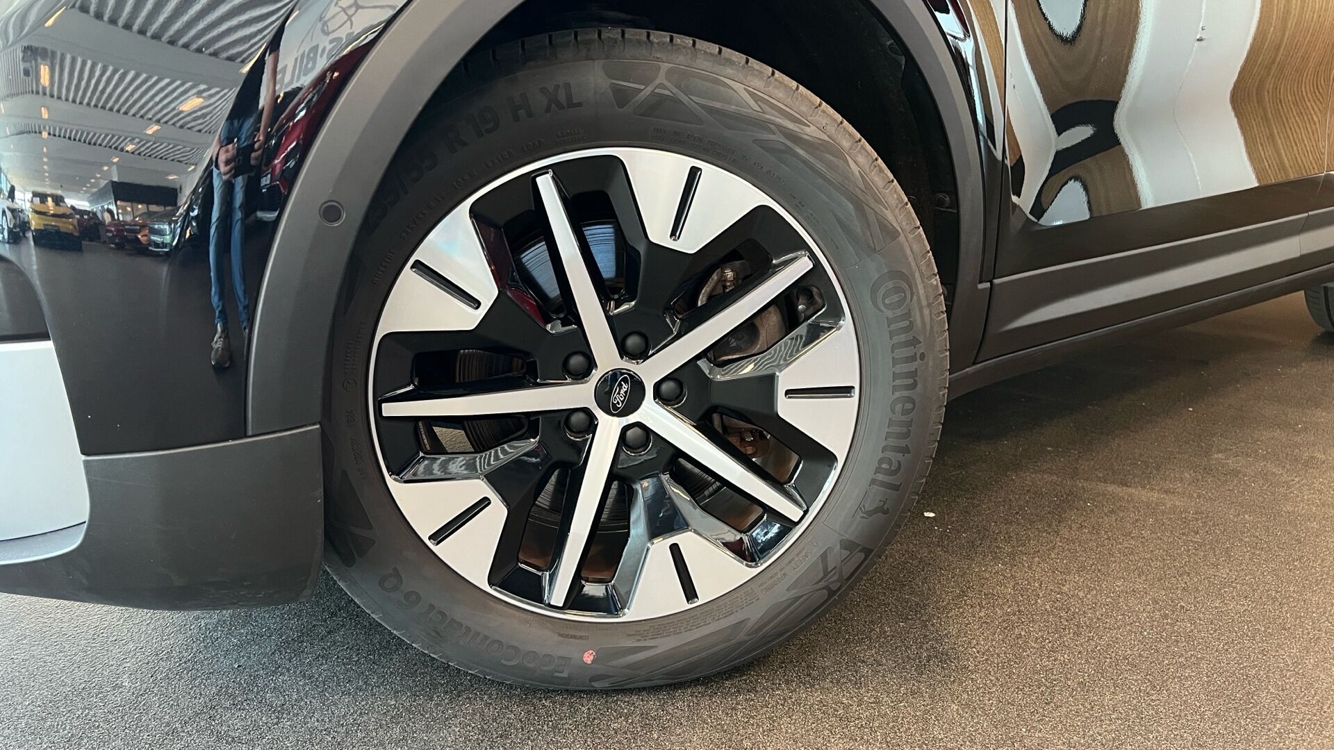Billede af Ford Explorer EL UR Select AWD 340HK 5d Aut.