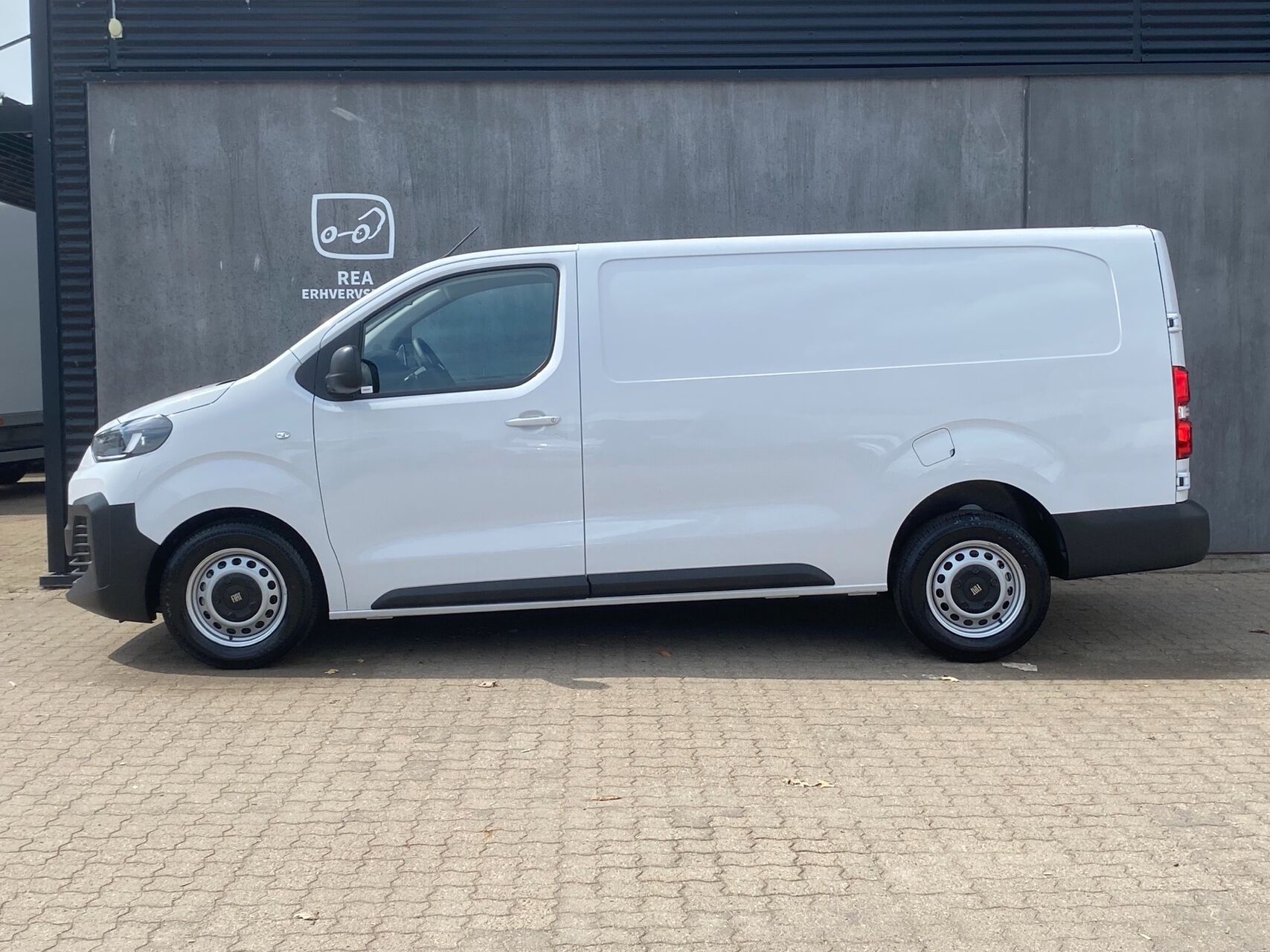 Billede af Fiat Scudo L3 2,2 BlueHDI Pro 180HK Van 8g Aut.