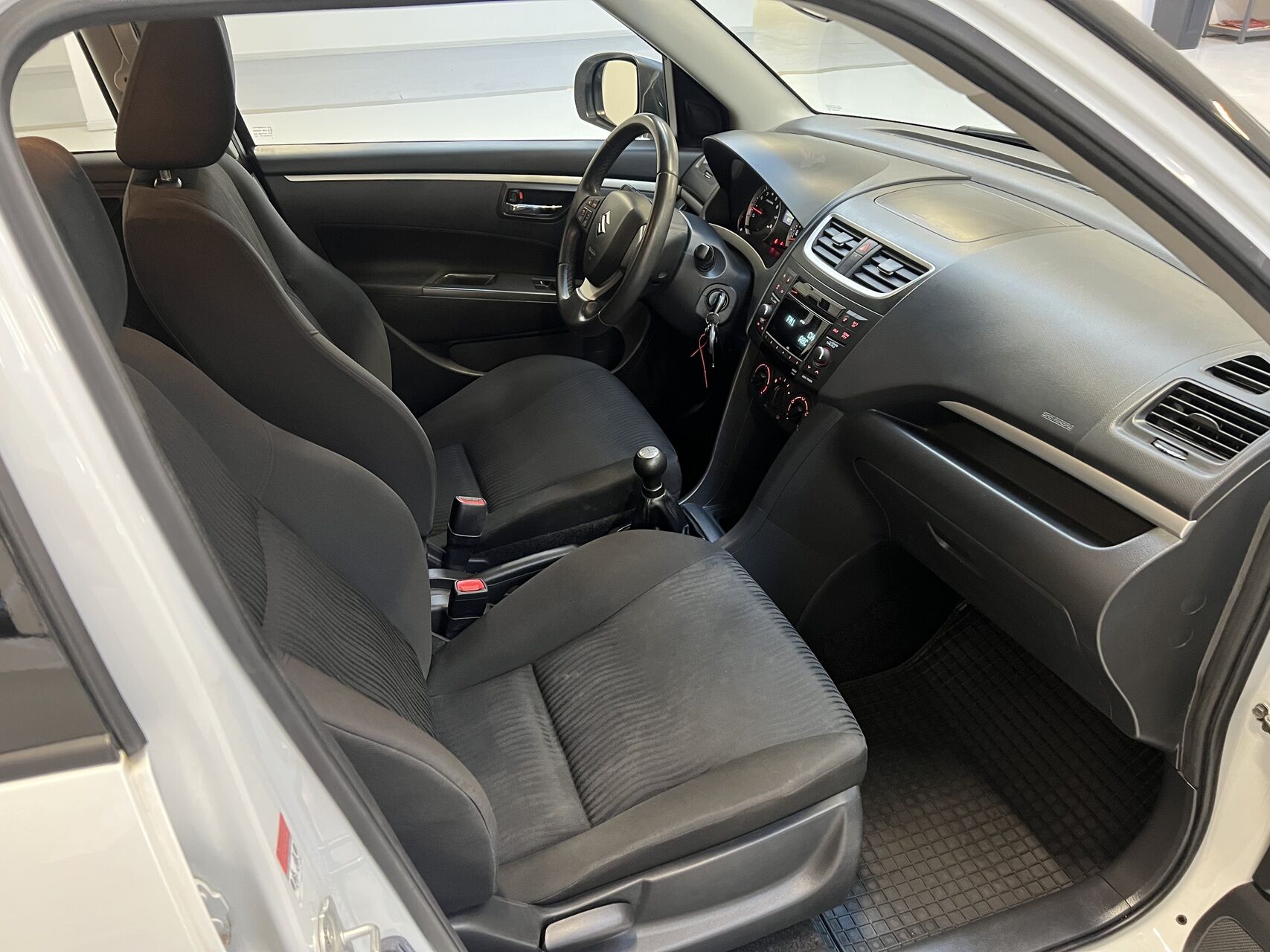 Billede af Suzuki Swift 1,2 16V GL 94HK 5d