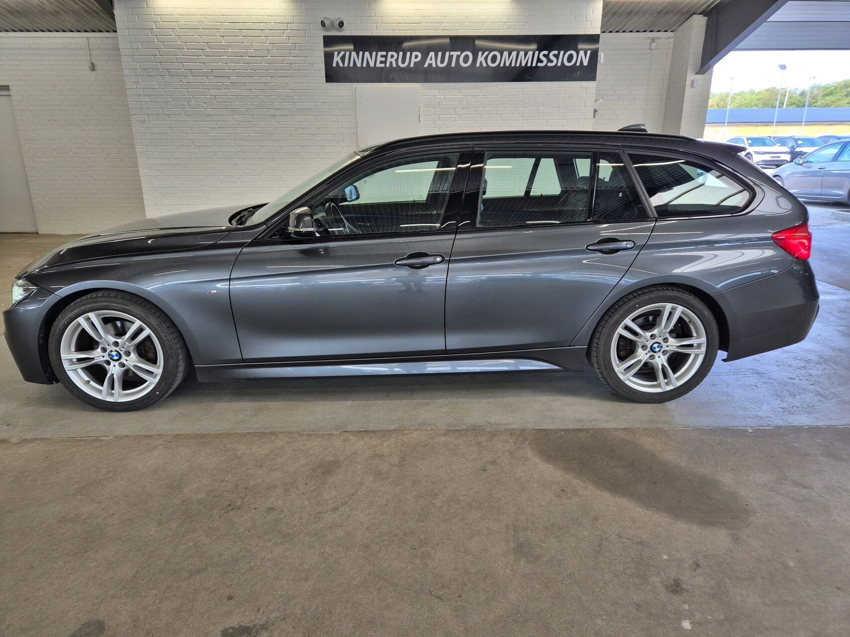 Billede af BMW 320d Touring 2,0 D M-Sport Steptronic 190HK Stc 8g Aut.