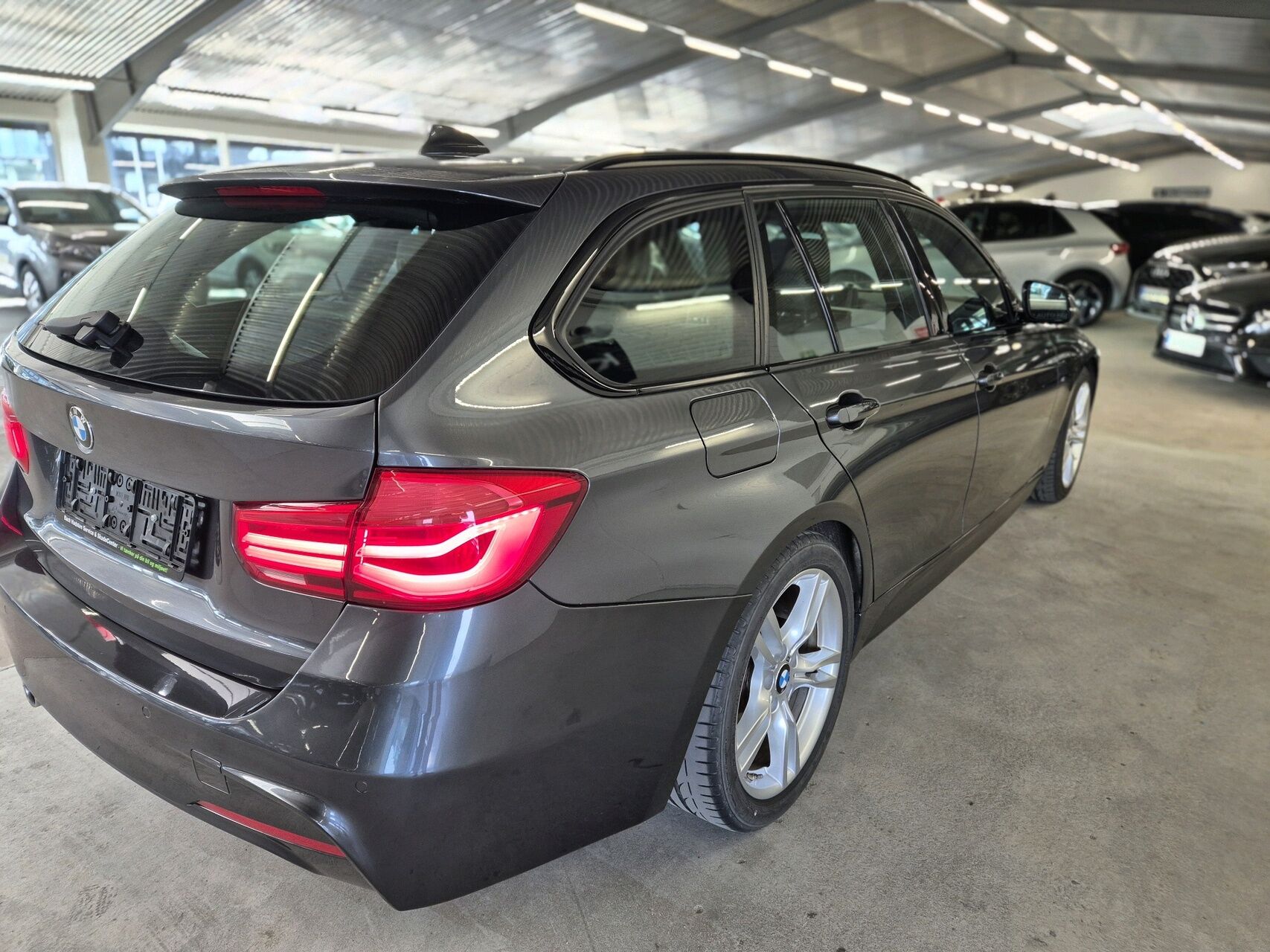 Billede af BMW 320d Touring 2,0 D M-Sport Steptronic 190HK Stc 8g Aut.