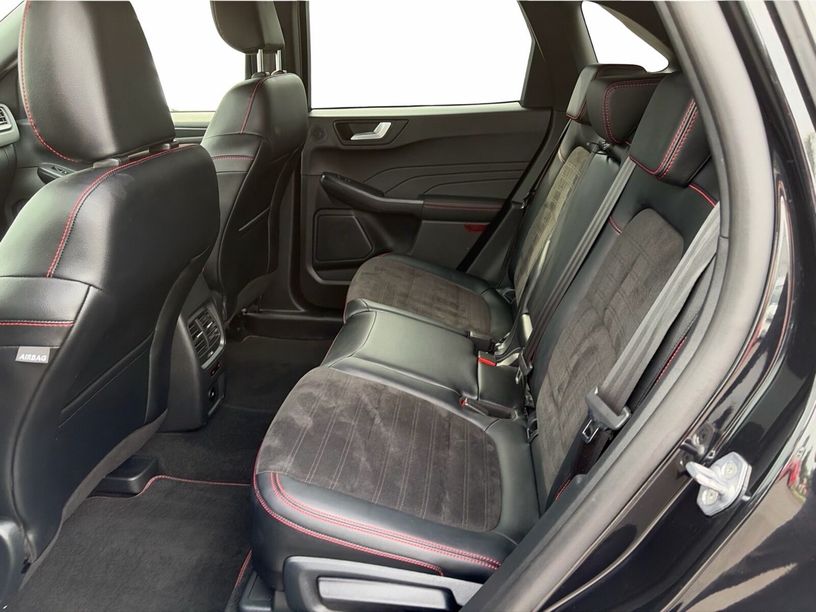 Billede af Ford Kuga 2,5 Plugin-hybrid ST-Line X CVT 225HK 5d Trinl. Gear