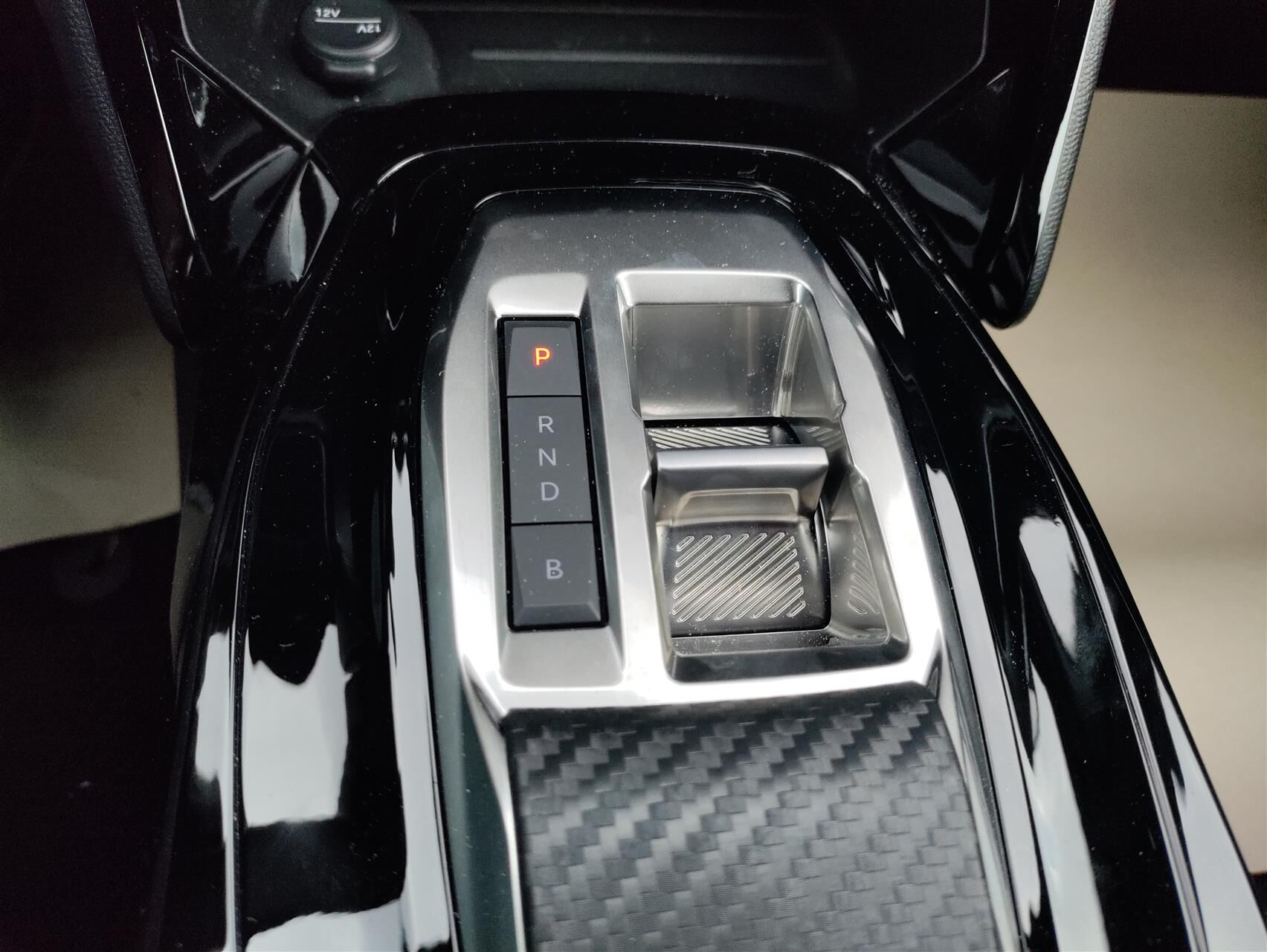 Billede af Peugeot e-2008 EL GT 156HK 5d Aut.