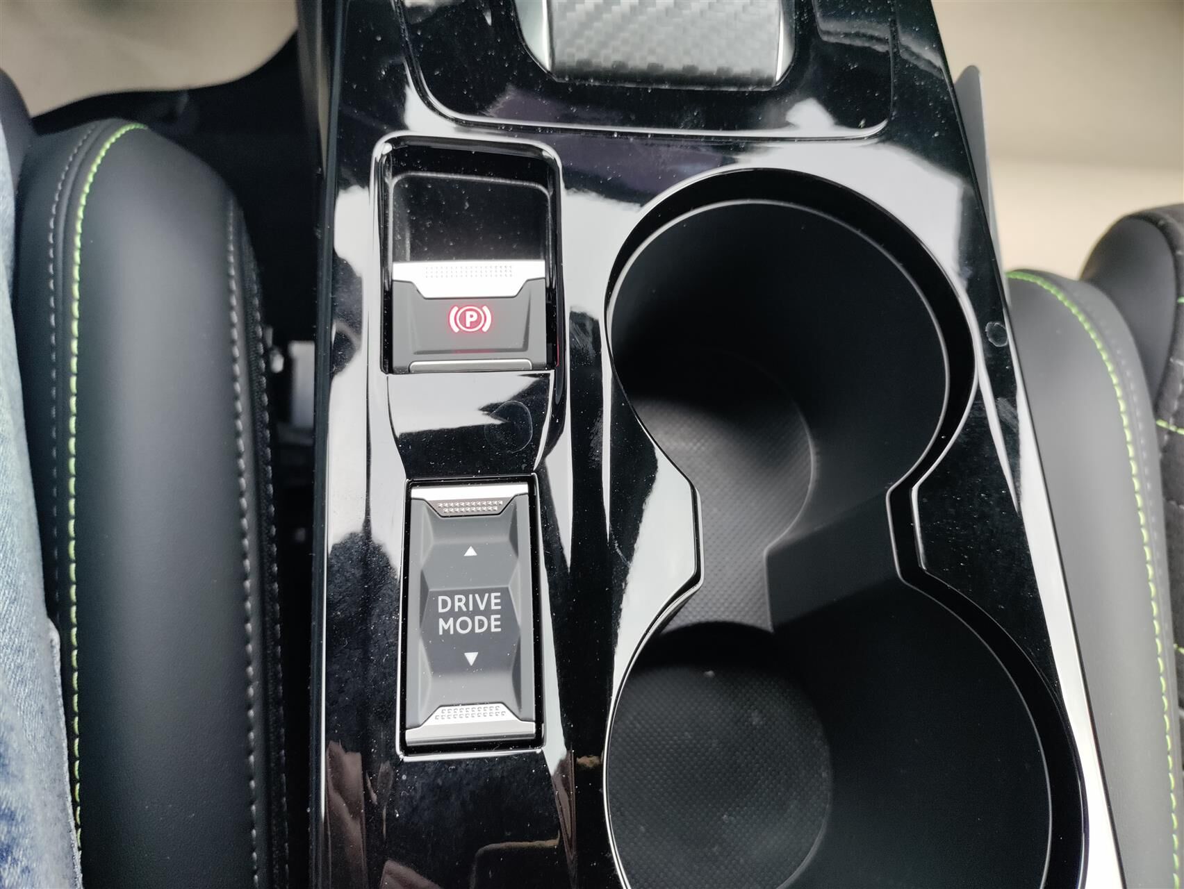 Billede af Peugeot e-2008 EL GT 156HK 5d Aut.