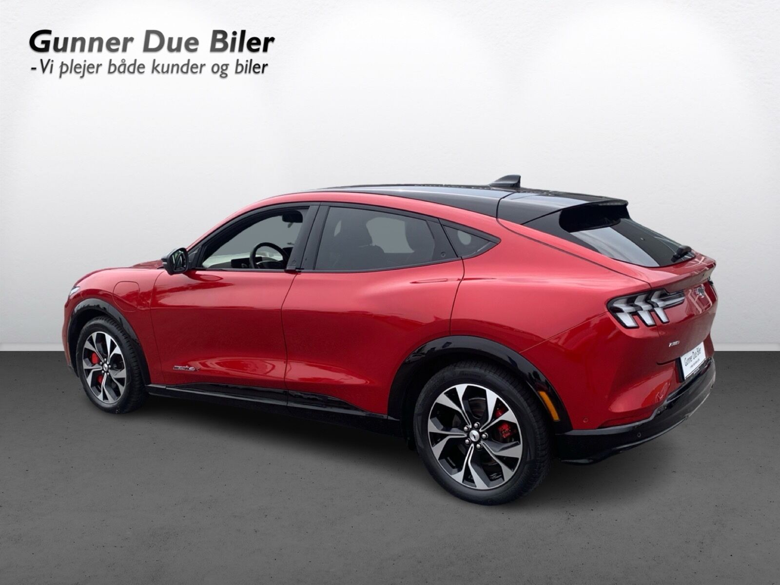 Billede af Ford Mustang Mach-E EL UR Premium AWD 351HK 5d Aut.