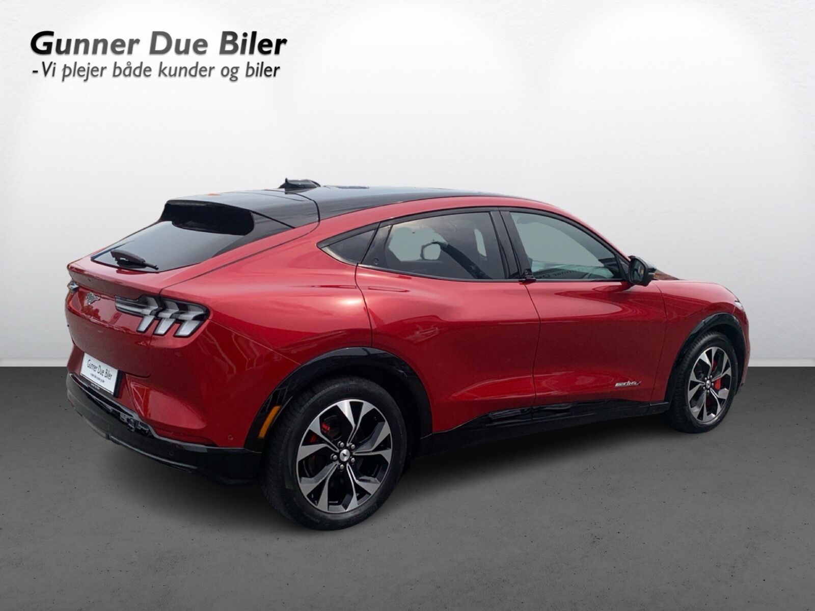 Billede af Ford Mustang Mach-E EL UR Premium AWD 351HK 5d Aut.