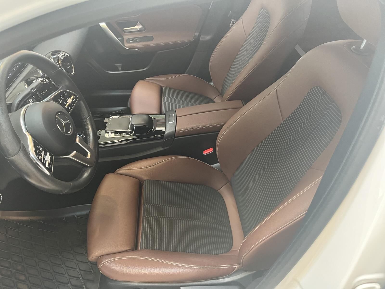 Billede af Mercedes-Benz A200 d 2,0 D Advantage 8G-DCT 150HK 5d 8g Aut.