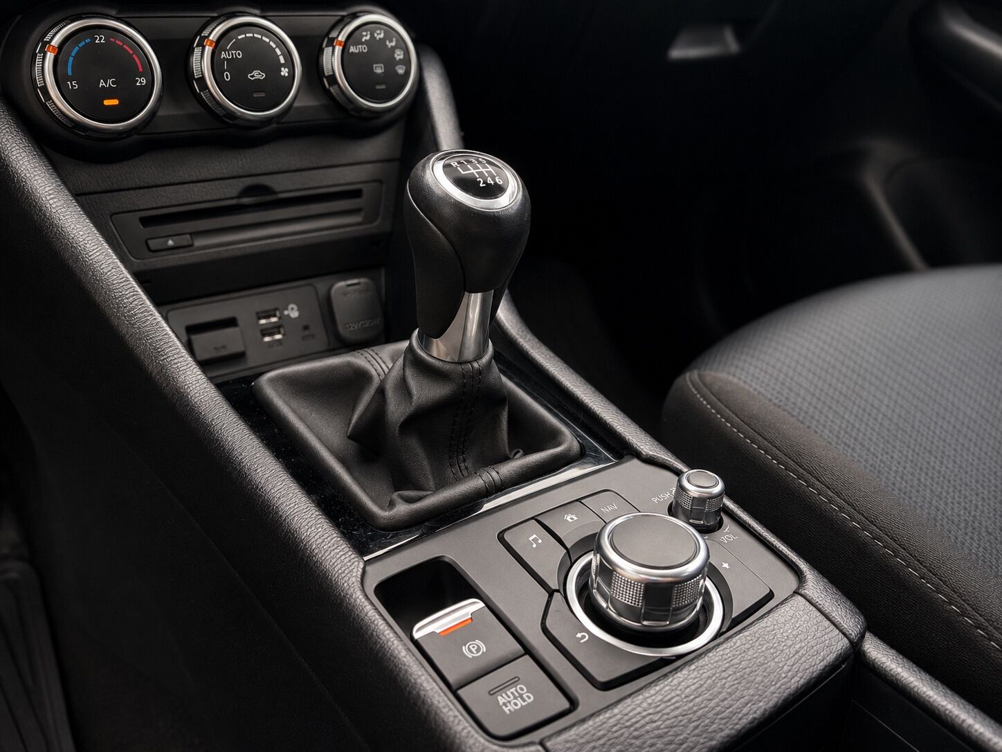 Billede af Mazda CX-3 2,0 Skyactiv-G Vision 121HK 5d 6g