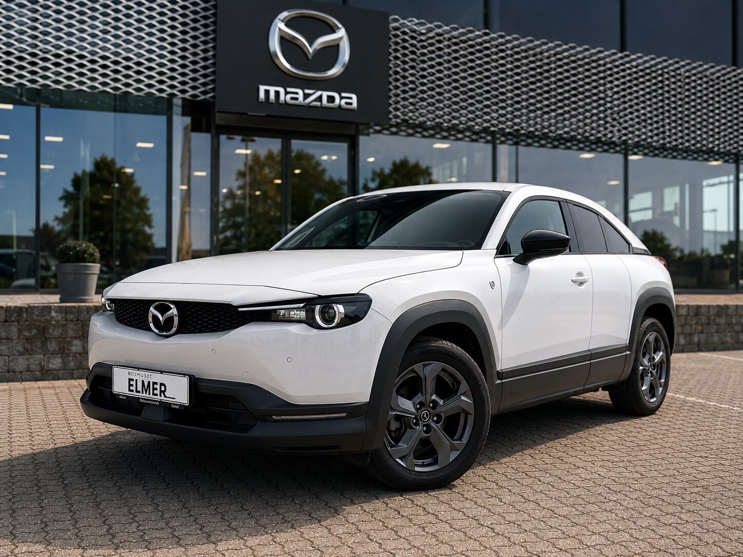 Billede af Mazda MX-30 0,8 e-Skyactiv R-EV  Plugin-hybrid Exclusive-Line 170HK 5d Trinl. Gear