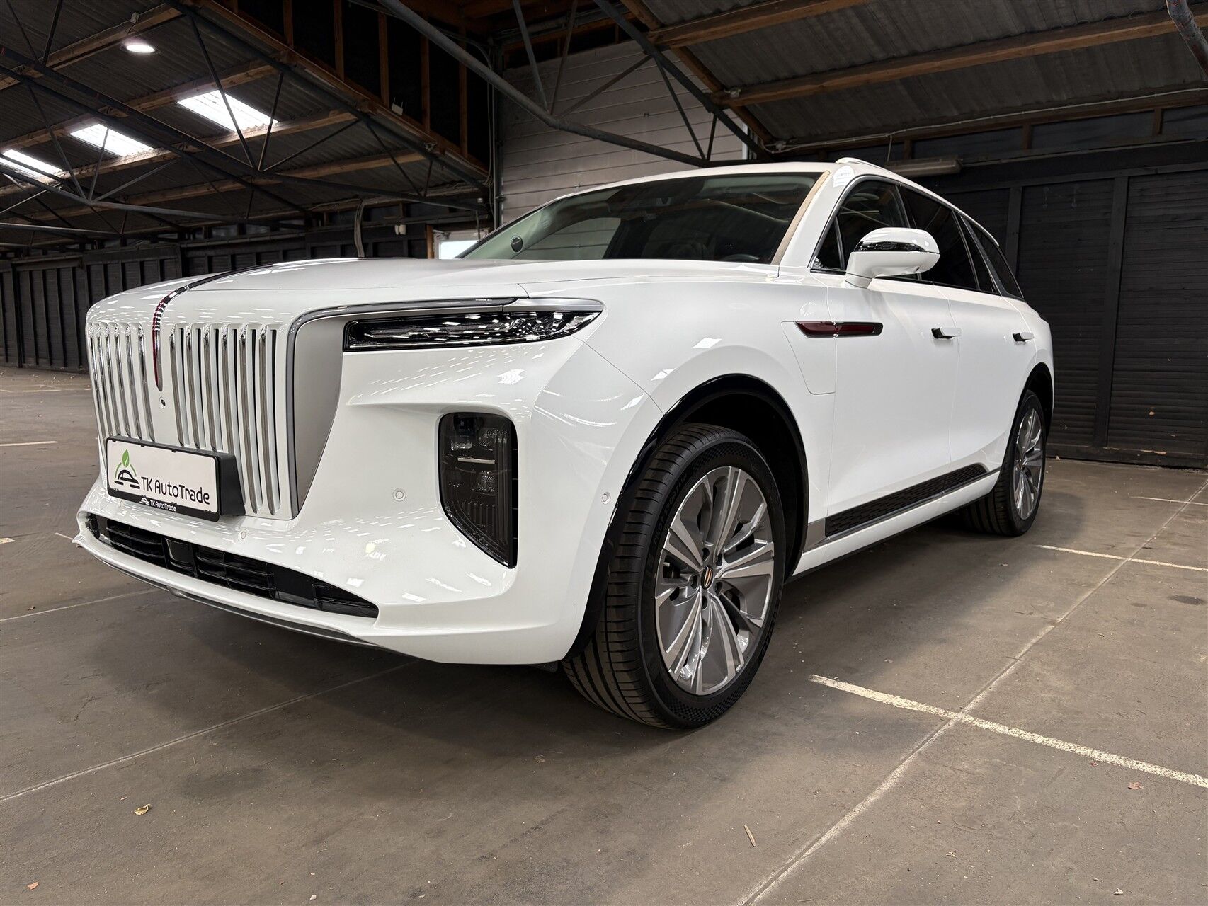 Billede af Hongqi E-HS9 EL Comfort 4x4 435HK 5d Aut.