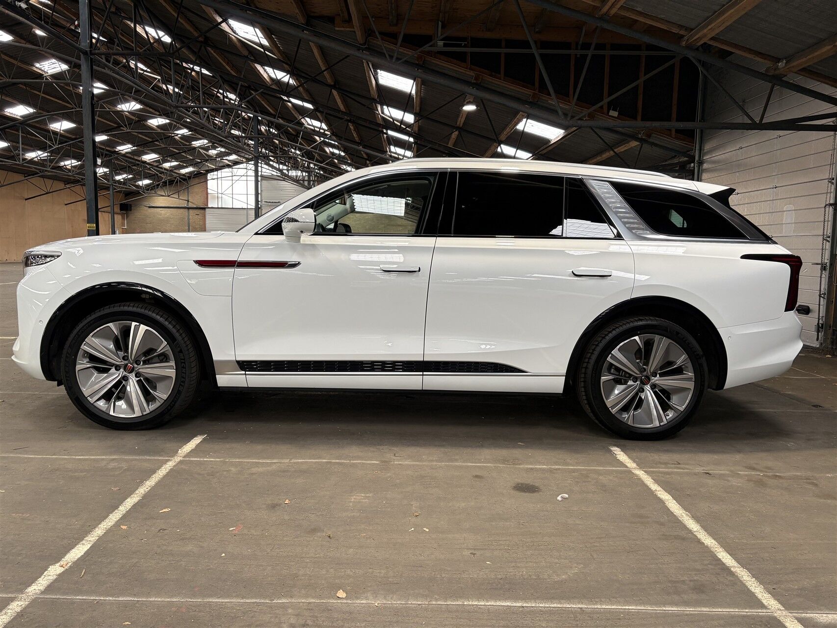 Billede af Hongqi E-HS9 EL Comfort 4x4 435HK 5d Aut.