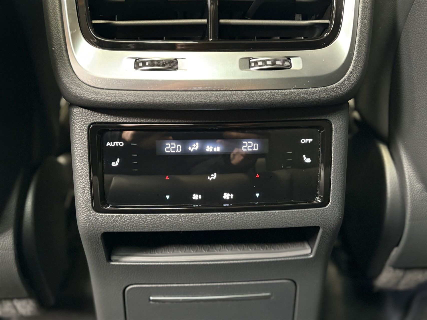 Billede af Hongqi E-HS9 EL Comfort 4x4 435HK 5d Aut.