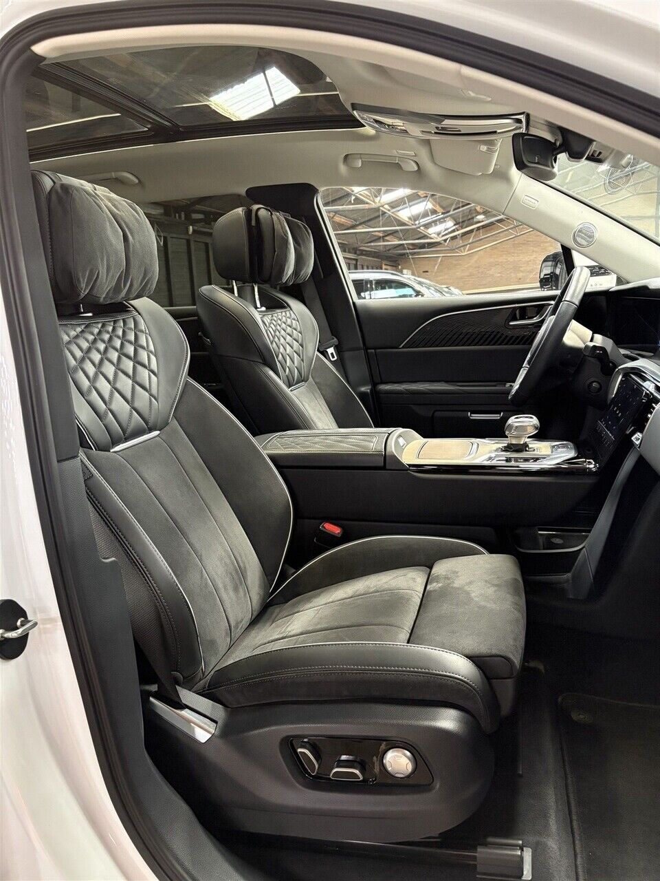 Billede af Hongqi E-HS9 EL Comfort 4x4 435HK 5d Aut.