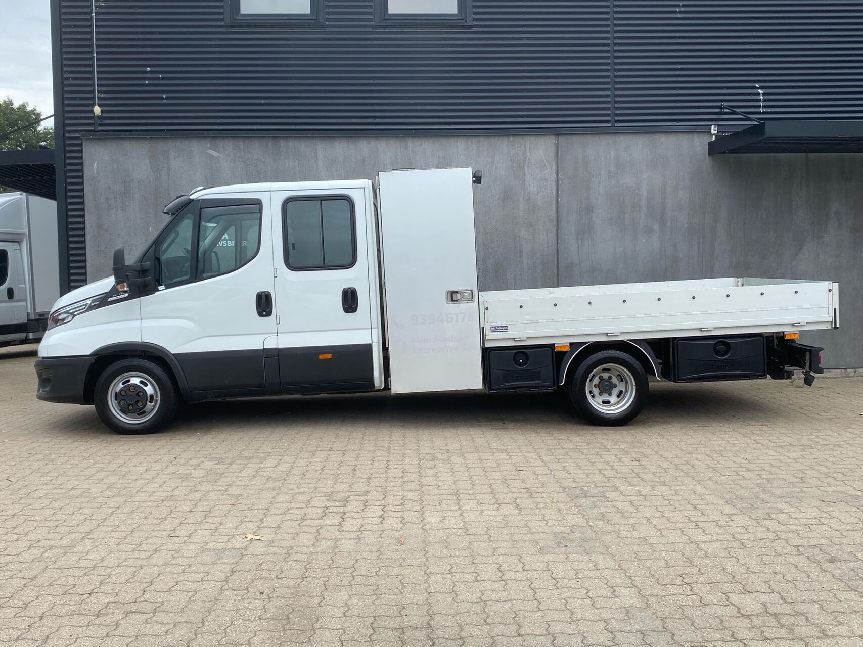 Billede af Iveco Daily 35C18 4100mm 3,0 D Hi-Matic 180HK DobKab 8g Aut.