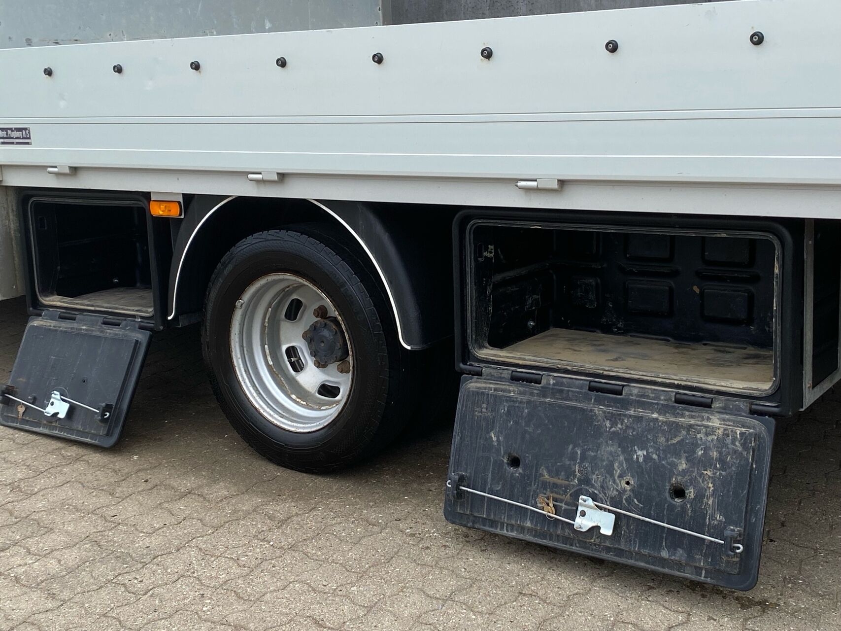 Billede af Iveco Daily 35C18 4100mm 3,0 D Hi-Matic 180HK DobKab 8g Aut.