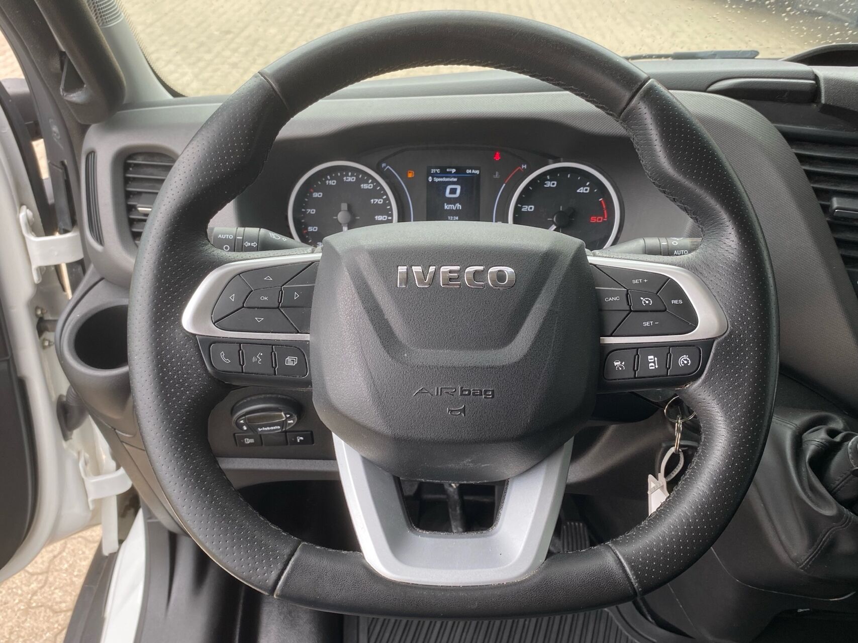 Billede af Iveco Daily 35C18 4100mm 3,0 D Hi-Matic 180HK DobKab 8g Aut.