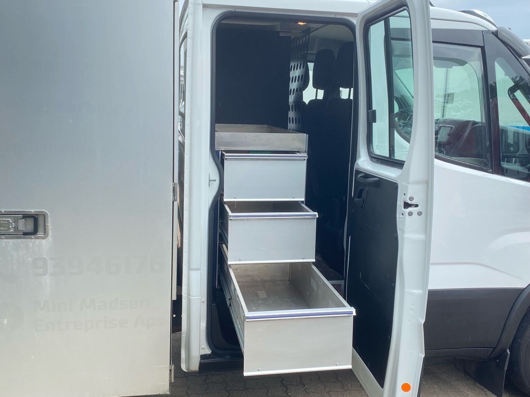 Billede af Iveco Daily 35C18 4100mm 3,0 D Hi-Matic 180HK DobKab 8g Aut.