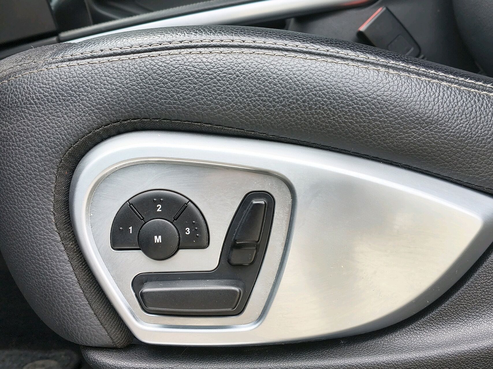 Billede af Mercedes-Benz ML320 d 3,0 CDI 4x4 224HK 5d 7g Aut.