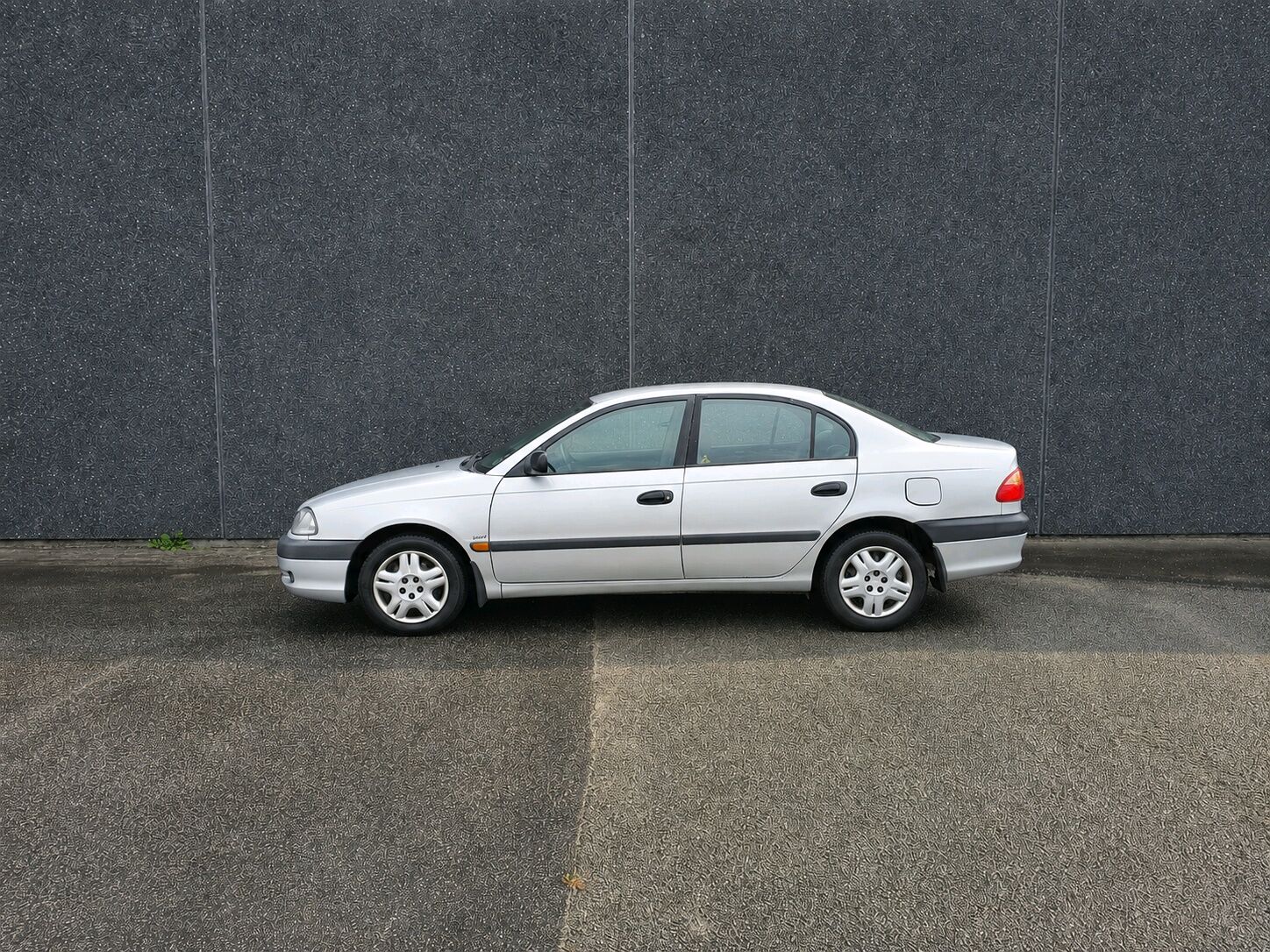 Billede af Toyota Avensis 1,8 Linea Terra 129HK