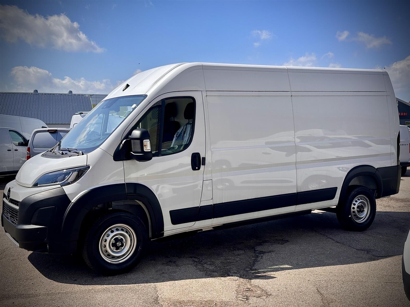 Billede af Opel Movano-e 35H L3H2 EL Enjoy 279HK Van Aut.