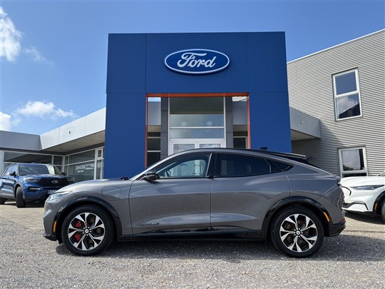 Ford Mustang Mach-E EL UR Premium 294HK 5d Aut.