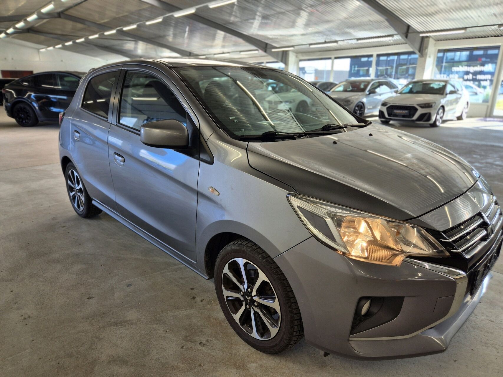 Billede af Mitsubishi Space Star 1,2 Invite+ AS&G 71HK 5d