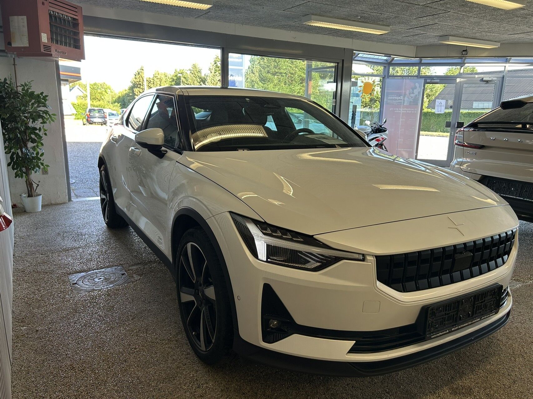 Billede af Polestar 2 EL Long range Single motor 231HK 5d Aut.