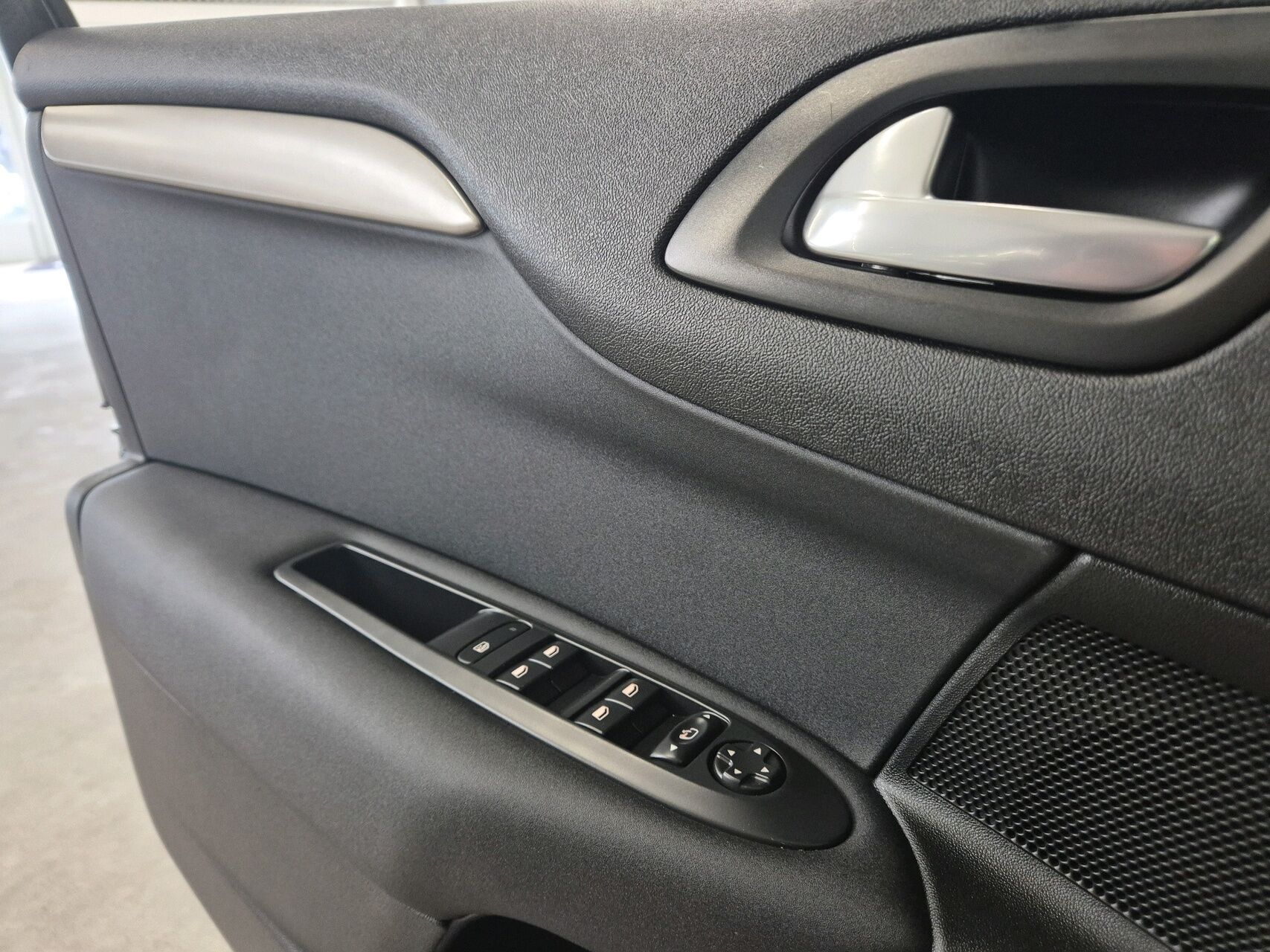 Billede af Citroën C4 1,6 Blue HDi Millesime EAT6 start/stop 120HK 5d 6g Aut.