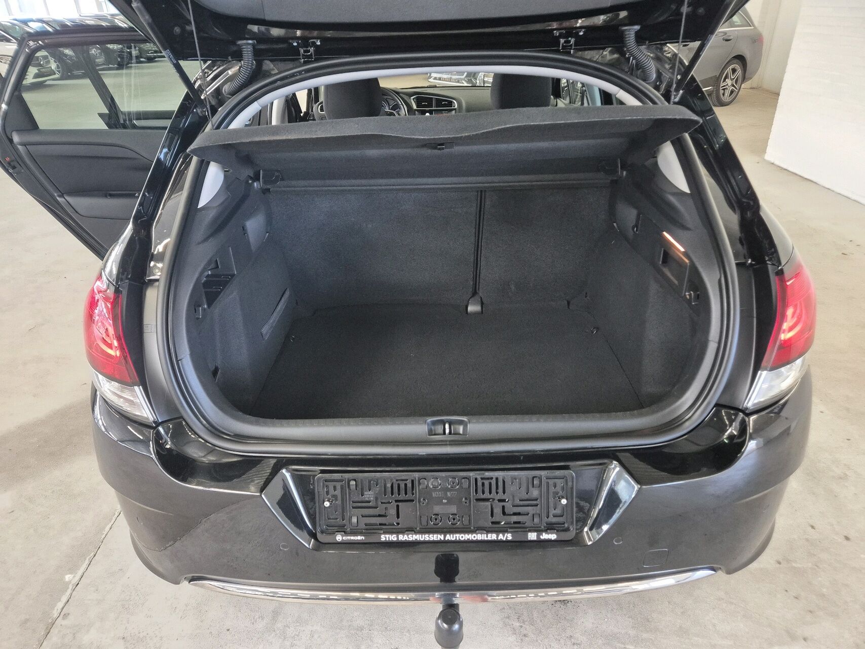 Billede af Citroën C4 1,6 Blue HDi Millesime EAT6 start/stop 120HK 5d 6g Aut.
