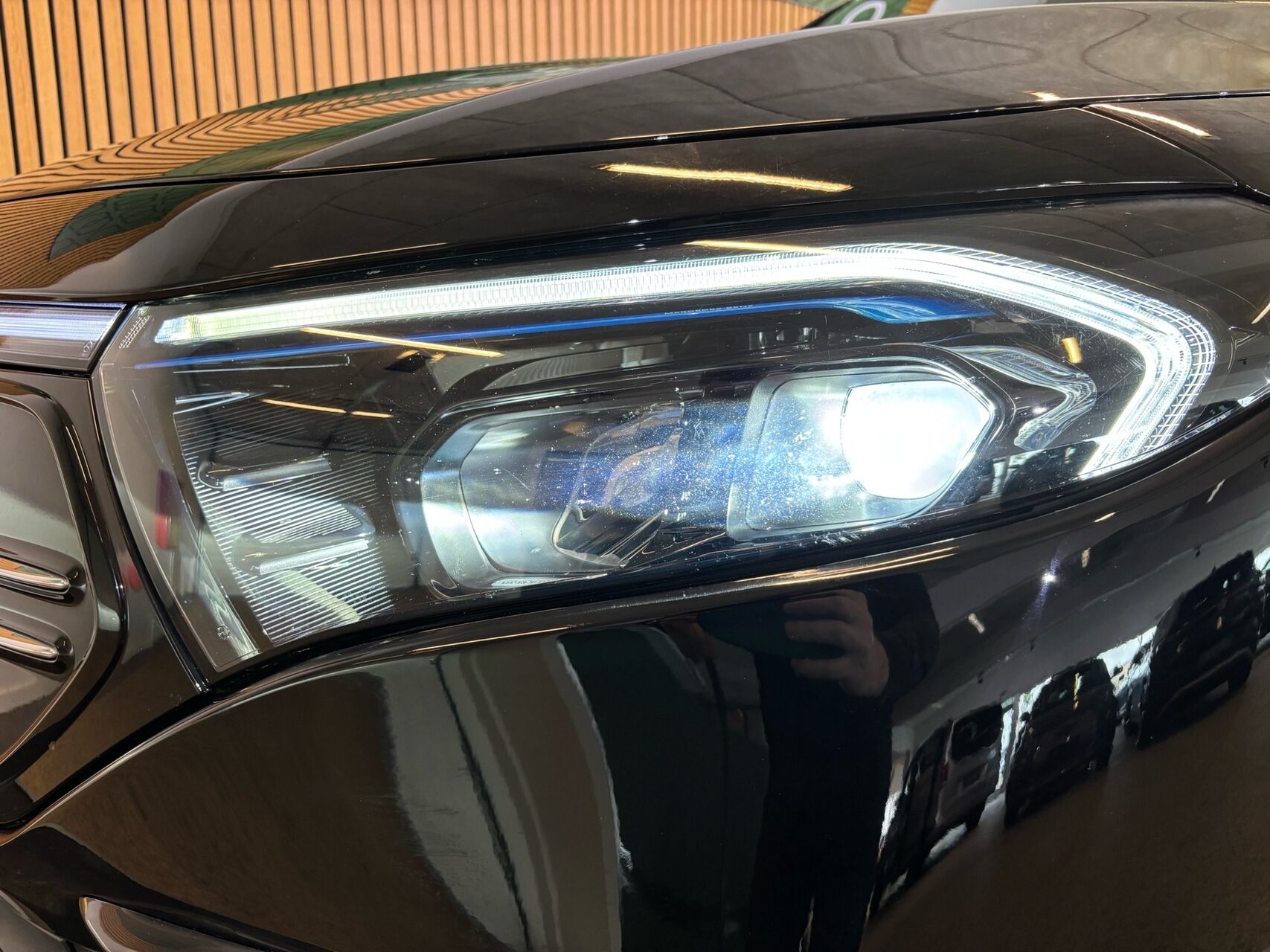 Billede af Mercedes-Benz EQB 300 EL AMG Line 7 Pers. 4Matic 228HK 5d Aut.
