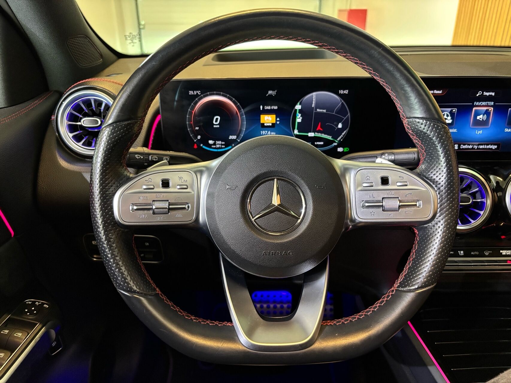 Billede af Mercedes-Benz EQB 300 EL AMG Line 7 Pers. 4Matic 228HK 5d Aut.