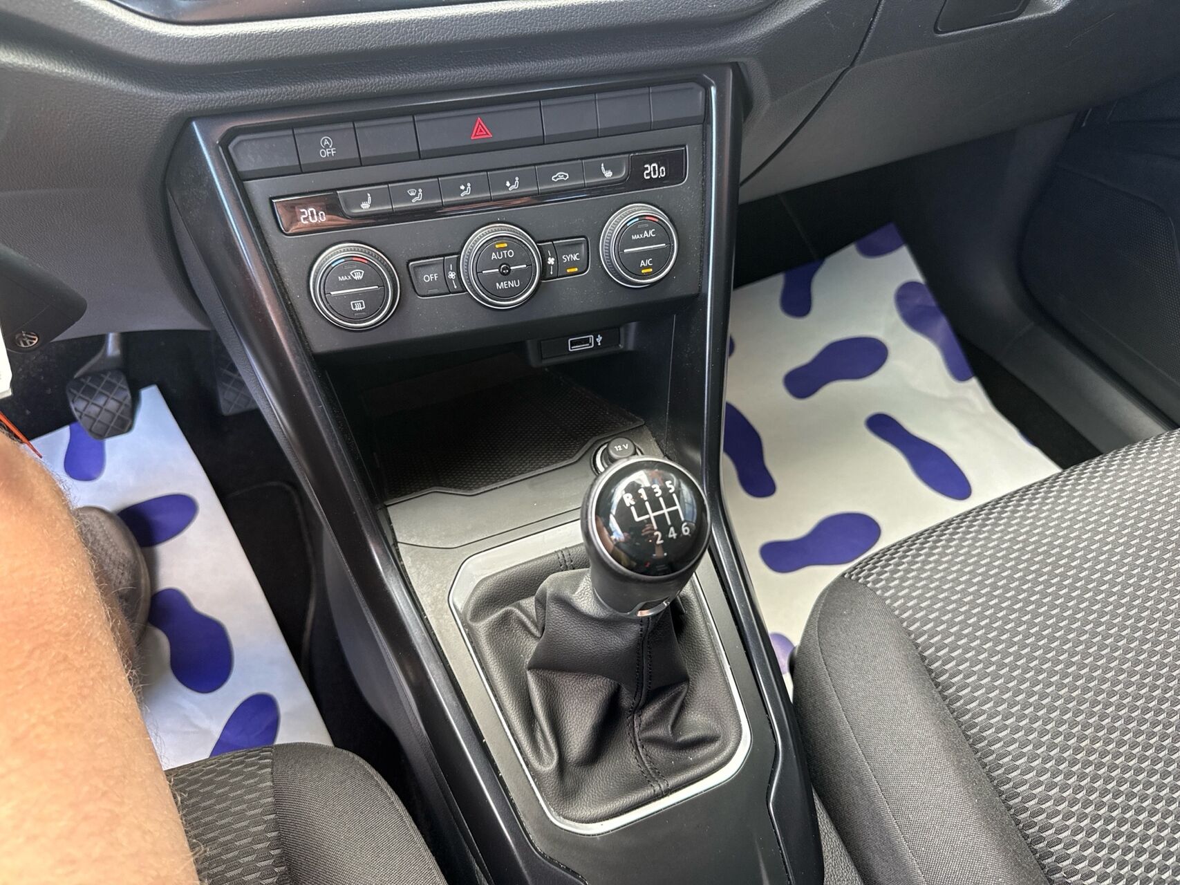 Billede af VW T-Roc 1,0 TSI City 115HK 5d 6g