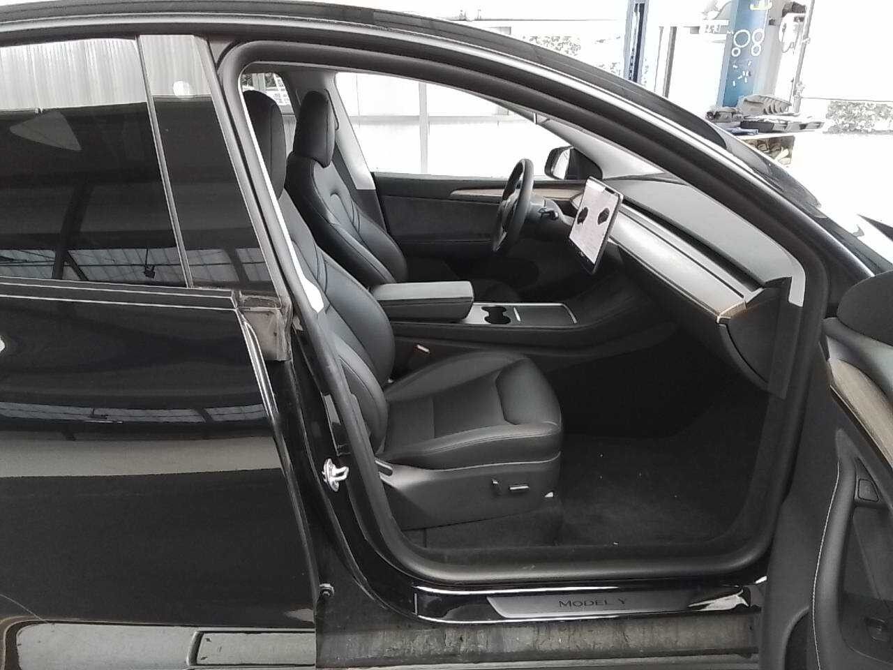 Billede af Tesla Model Y EL RWD 299HK 5d Aut.