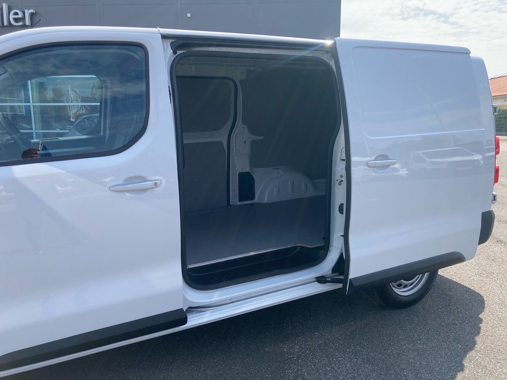 Billede af Opel Vivaro L3V2 2,0 BlueHDi Enjoy+ 145HK Van 6g