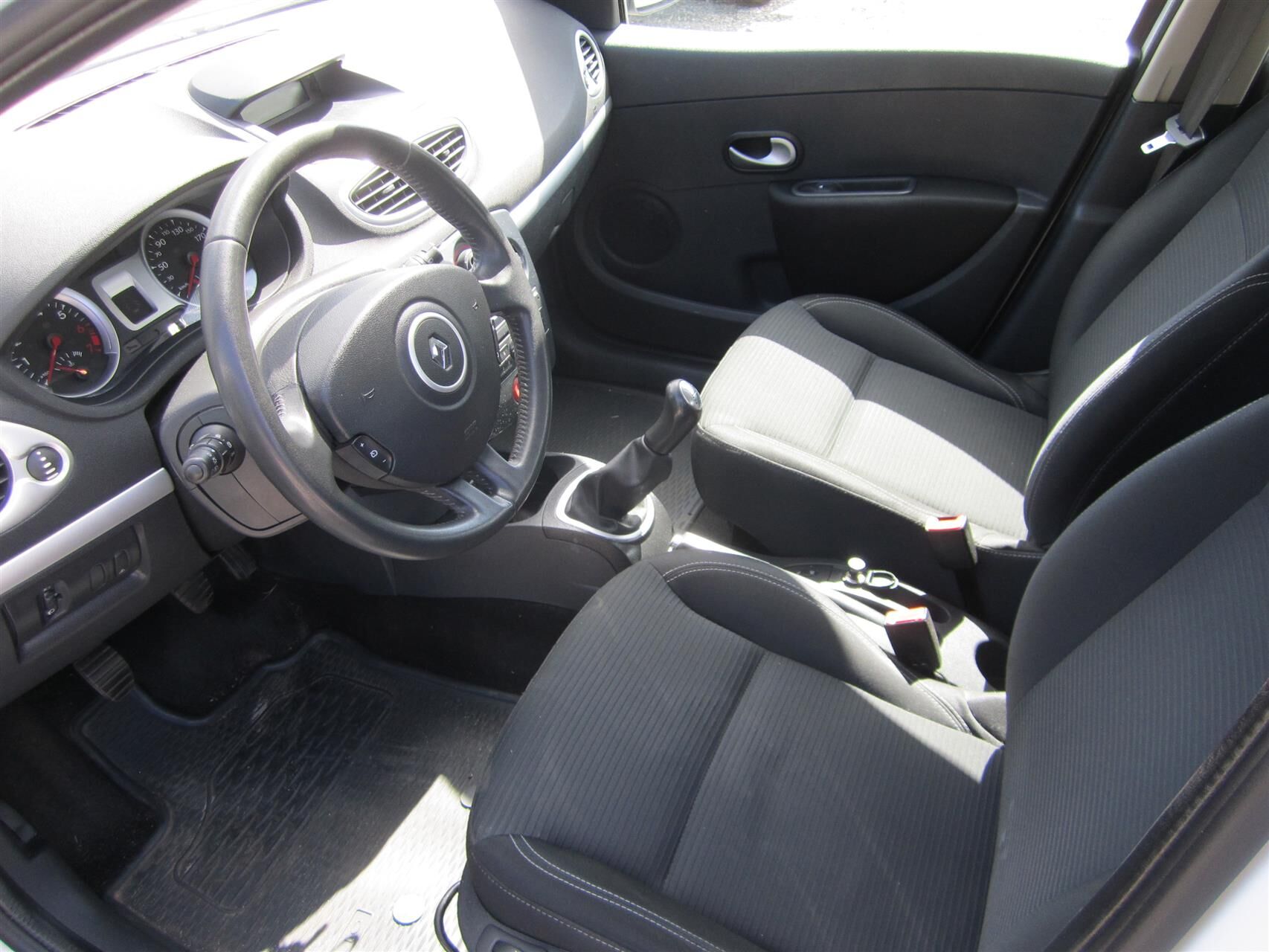 Billede af Renault Clio Sport Tourer 1,2 TCE Expression 100HK Stc