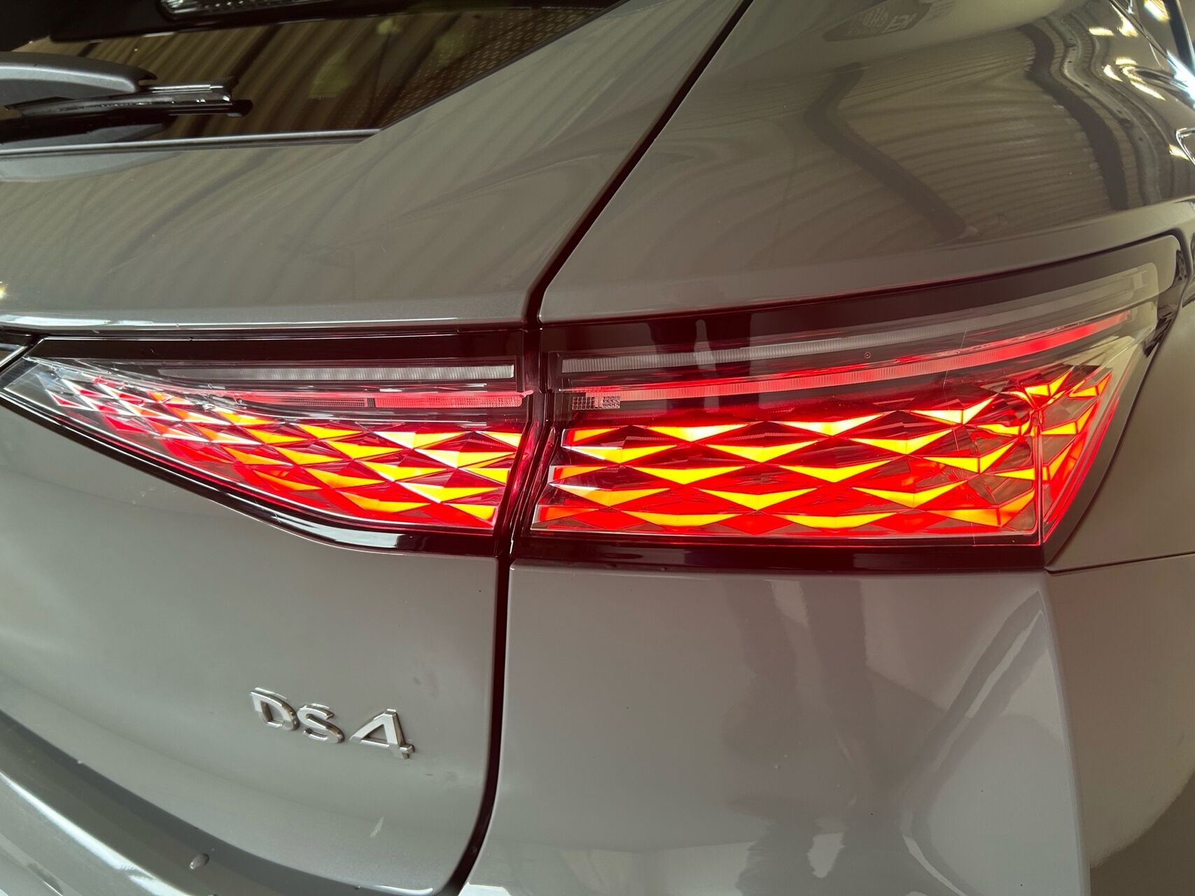 Billede af DS DS4 1,6 E-Tense  Plugin-hybrid Rivoli 225HK 5d 8g Aut.