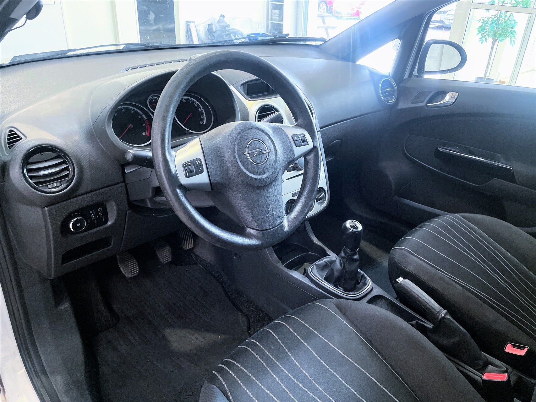 Billede af Opel Corsa 1,0 Twinport Edition 100 65HK 5d