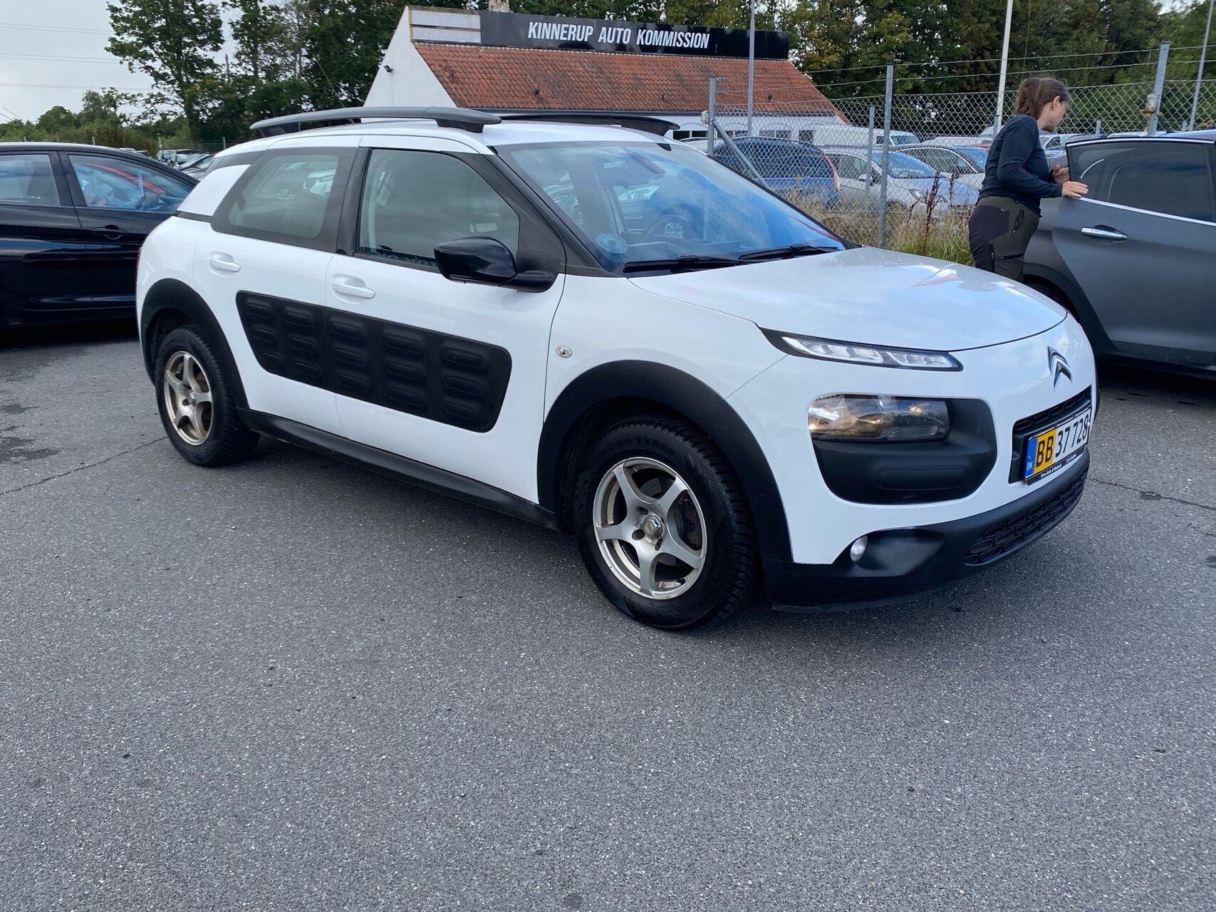 Billede af Citroën C4 Cactus 1,6 Blue HDi Feel Complet start/stop 100HK Van