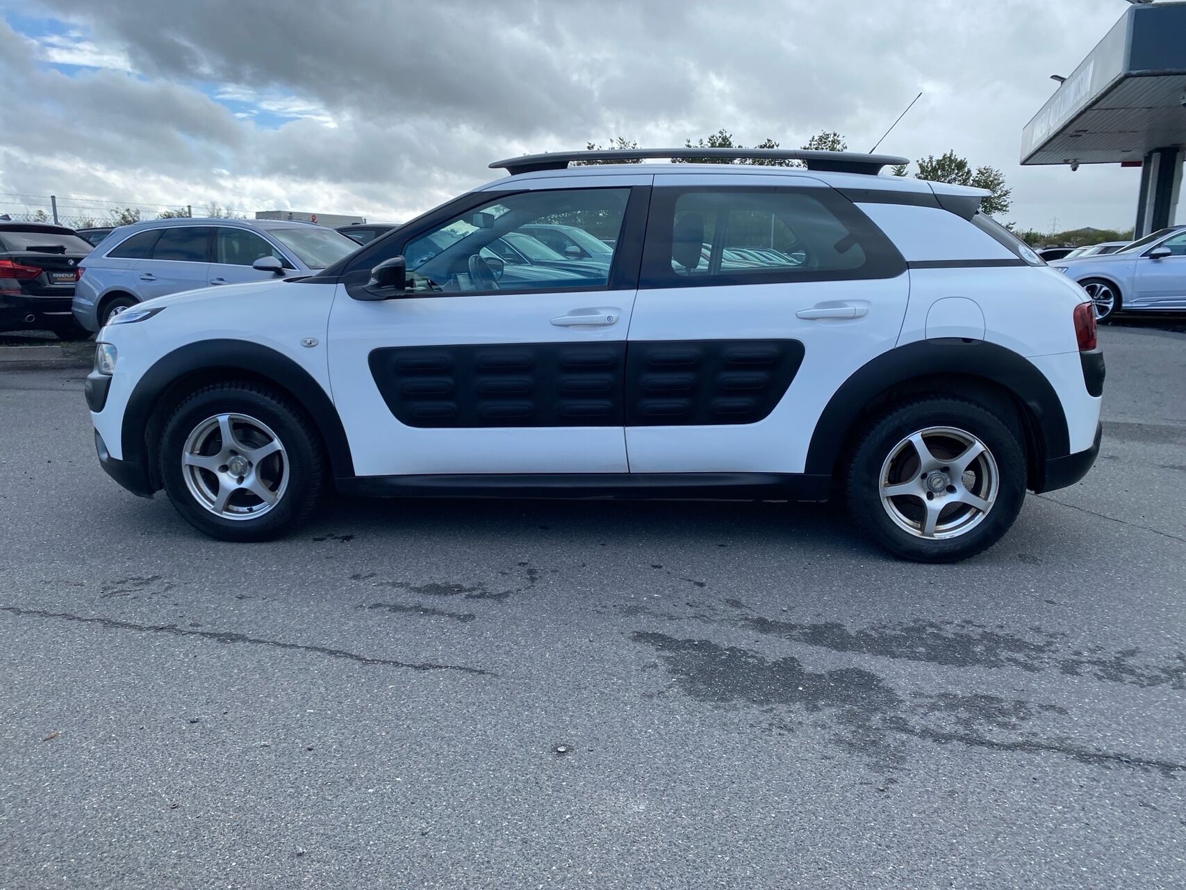 Billede af Citroën C4 Cactus 1,6 Blue HDi Feel Complet start/stop 100HK Van