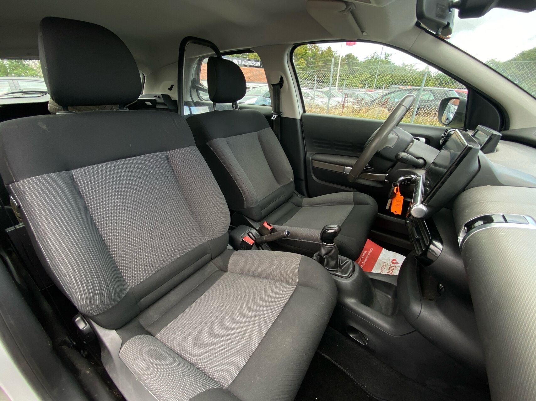 Billede af Citroën C4 Cactus 1,6 Blue HDi Feel Complet start/stop 100HK Van