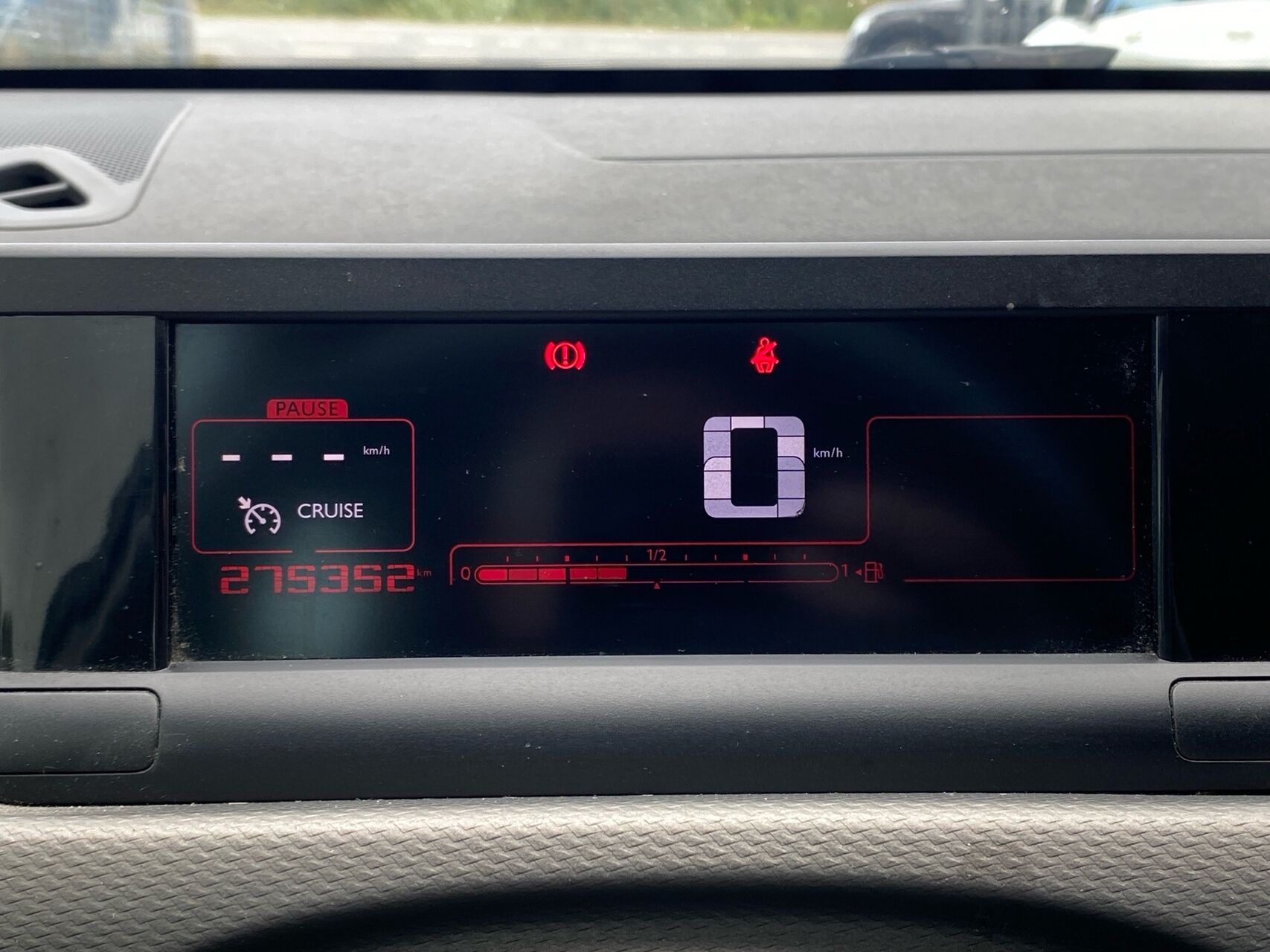 Billede af Citroën C4 Cactus 1,6 Blue HDi Feel Complet start/stop 100HK Van
