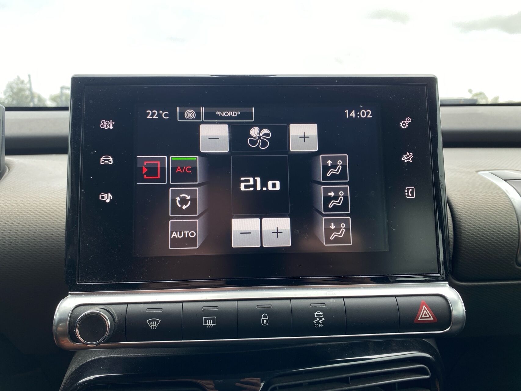 Billede af Citroën C4 Cactus 1,6 Blue HDi Feel Complet start/stop 100HK Van