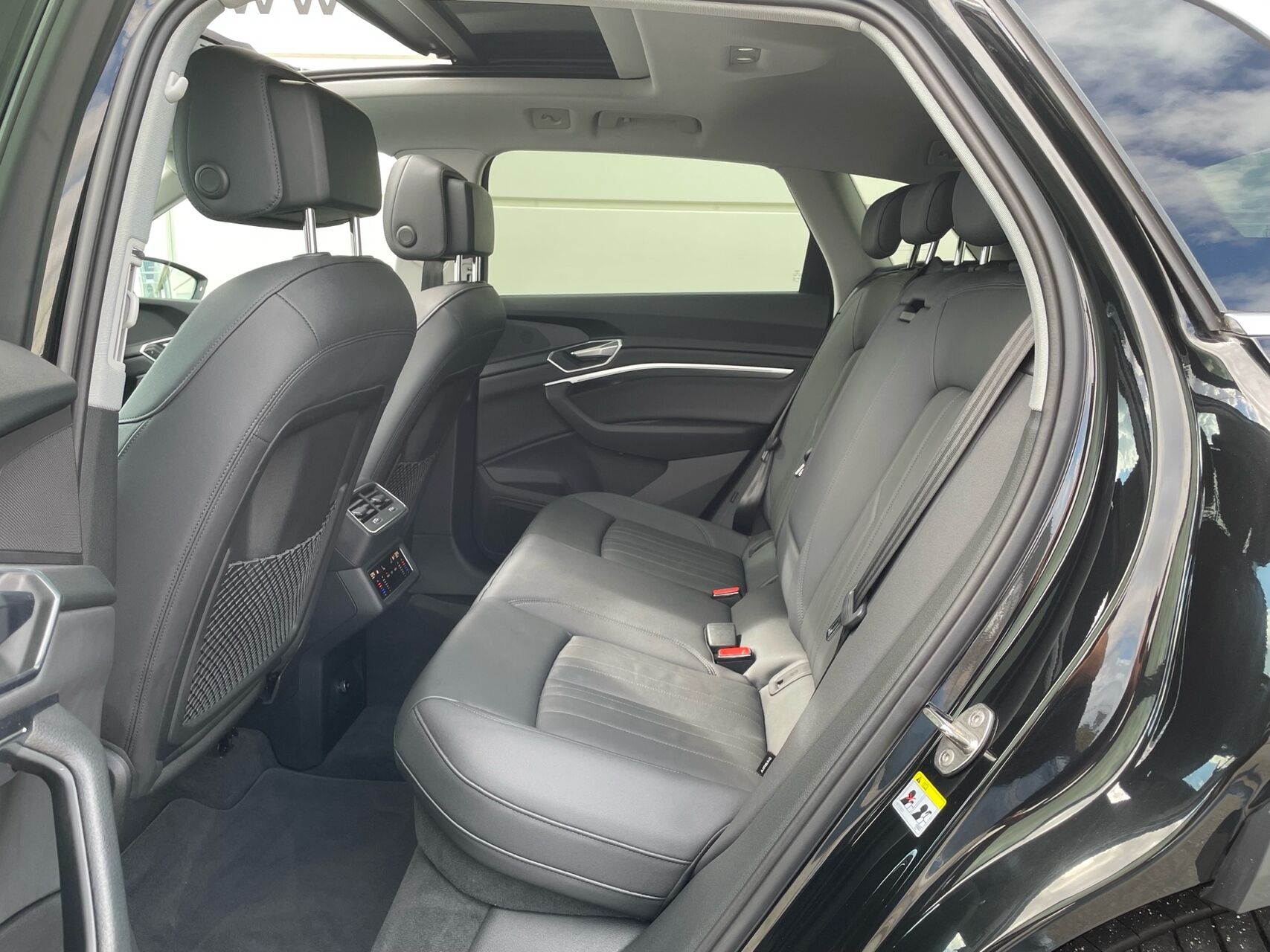 Billede af Audi E-tron 55 Advanced Quattro 408HK 5d Aut.