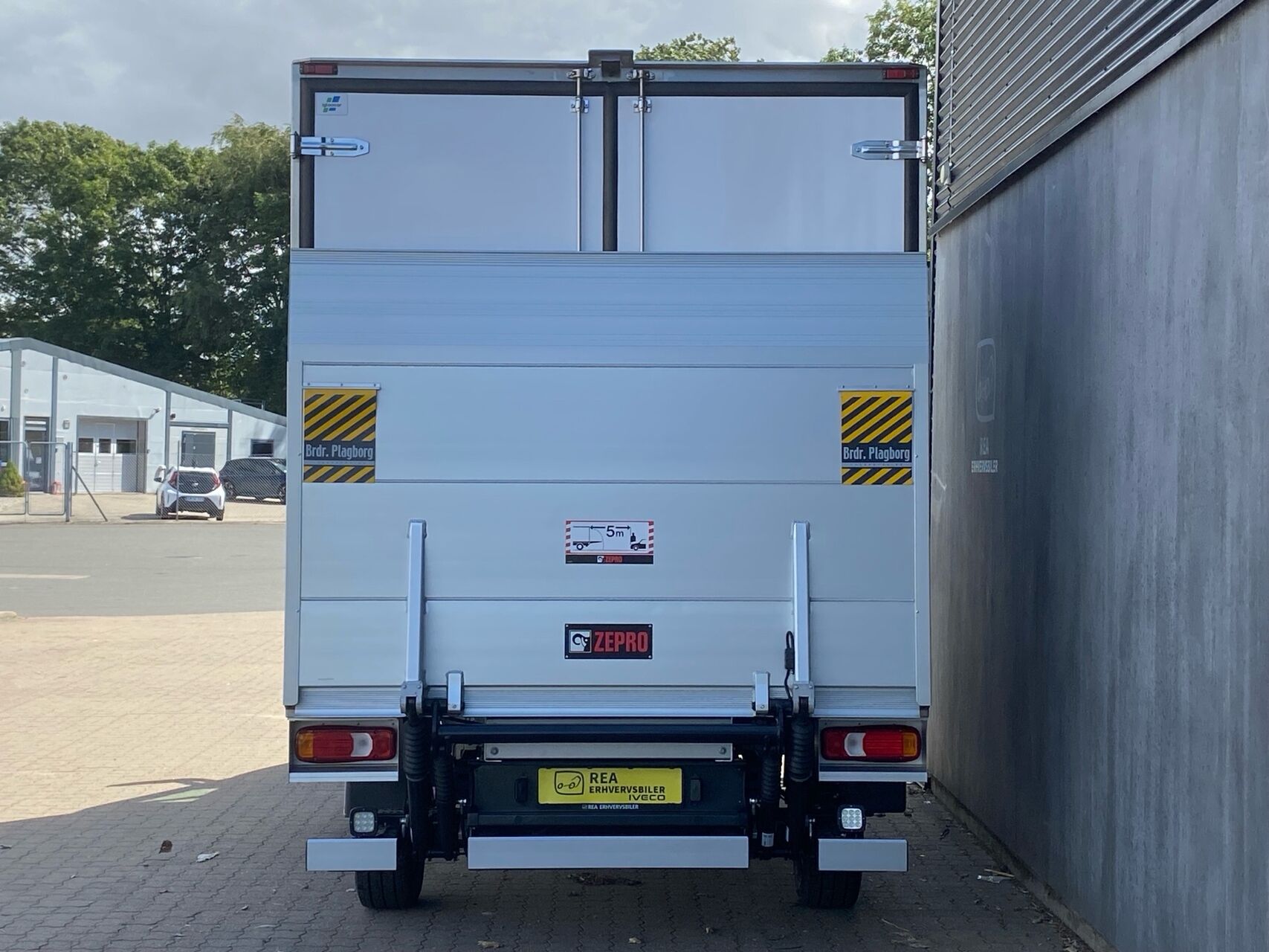 Billede af Iveco Daily 35S18 3750mm 3,0 D 180HK Ladv./Chas. 8g Aut.