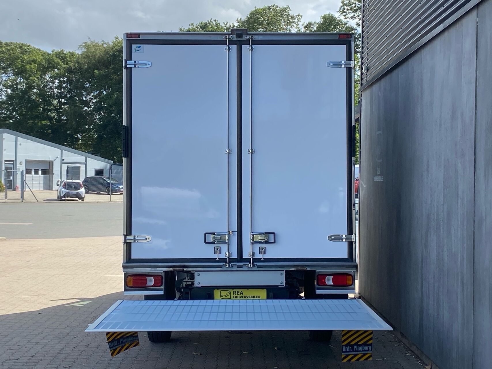 Billede af Iveco Daily 35S18 3750mm 3,0 D 180HK Ladv./Chas. 8g Aut.