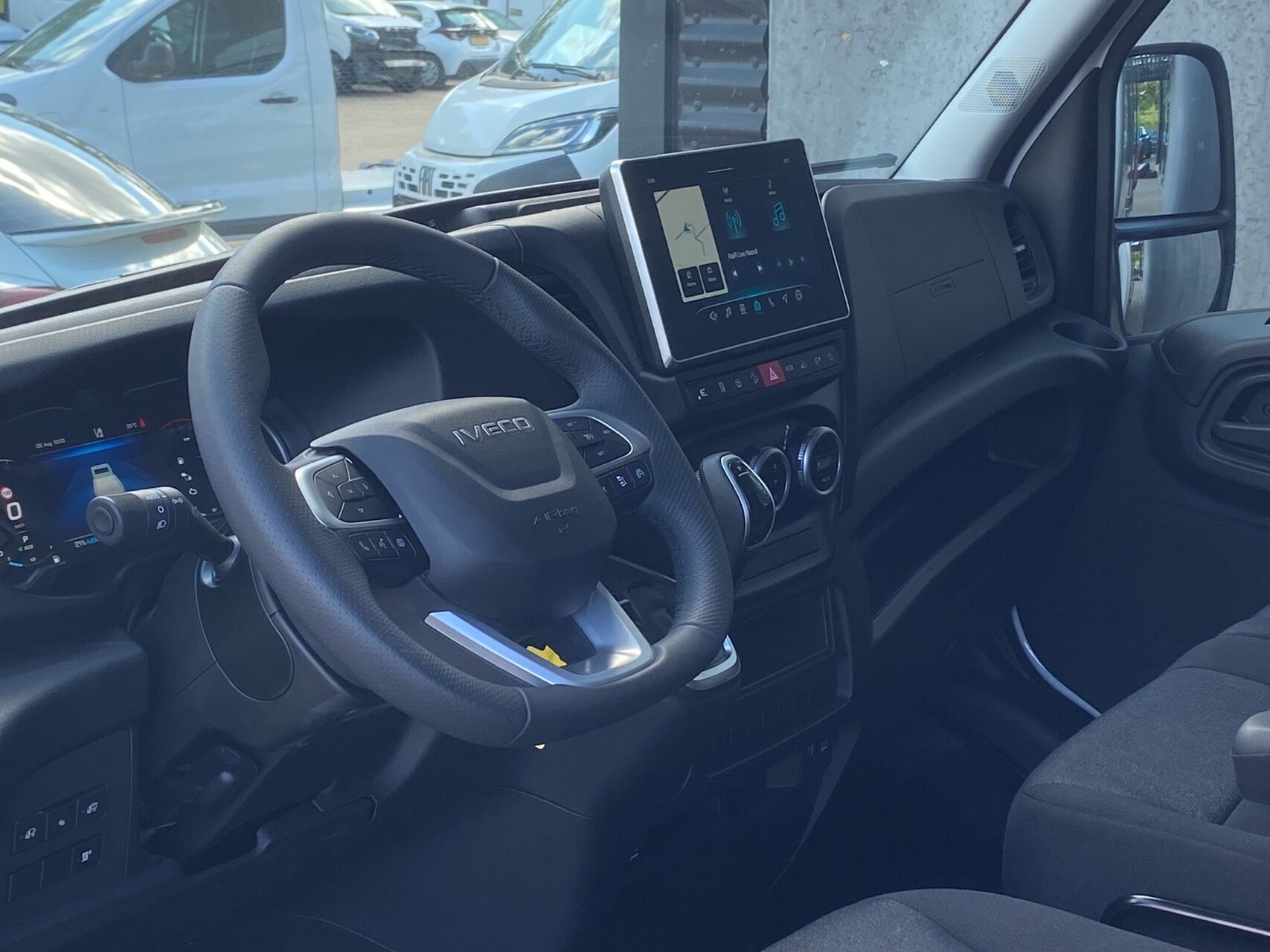 Billede af Iveco Daily 35S18 3750mm 3,0 D 180HK Ladv./Chas. 8g Aut.