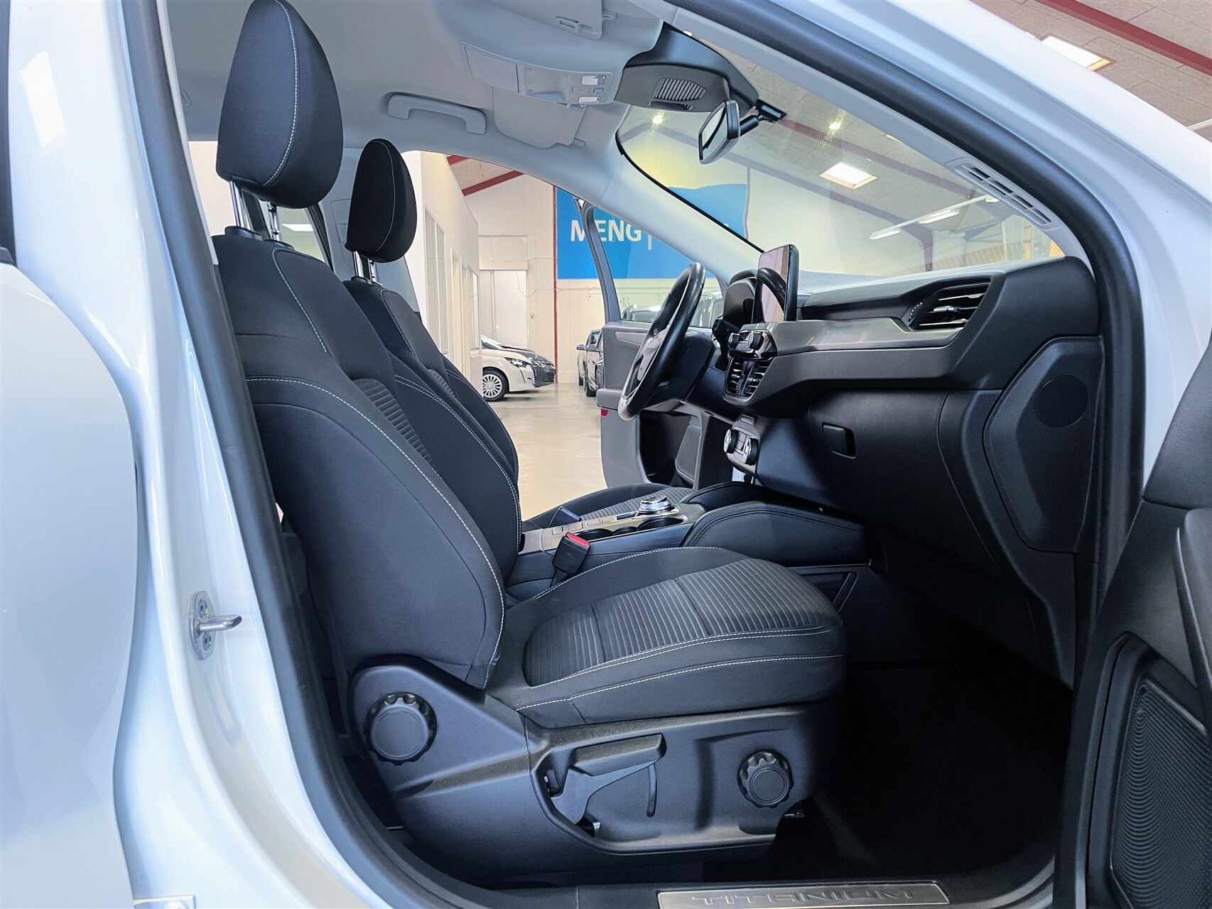 Billede af Ford Kuga 2,5 Plugin-hybrid Titanium CVT 225HK 5d Trinl. Gear